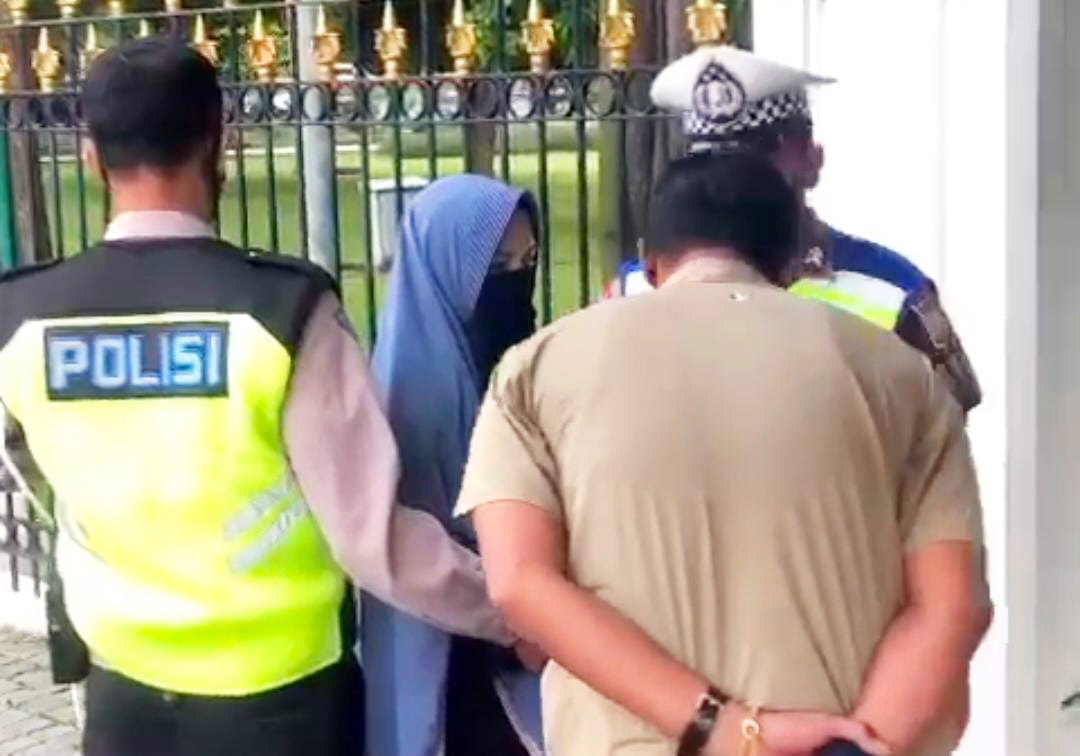 Perempuan Bersenjata FN Ditangkap Saat Akan Terobos Istana Negara