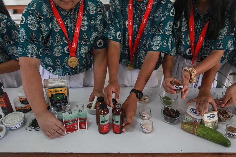 Medali Emas dan Perak di Ajang World Invention Competition Exhibition 2022 