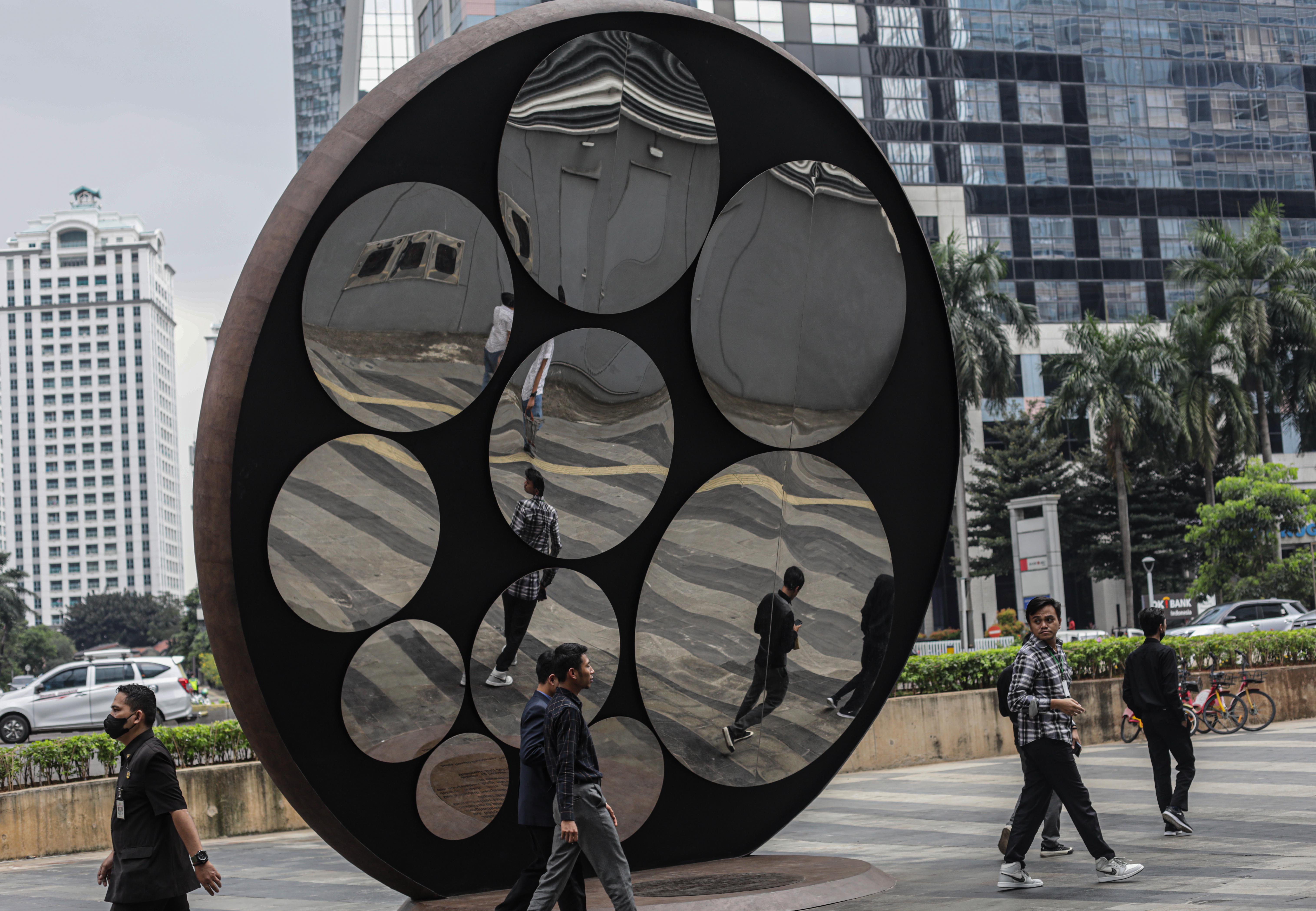 Tugu Sepeda Penghargaan Bagi Pengguna Sepeda di Ibu Kota