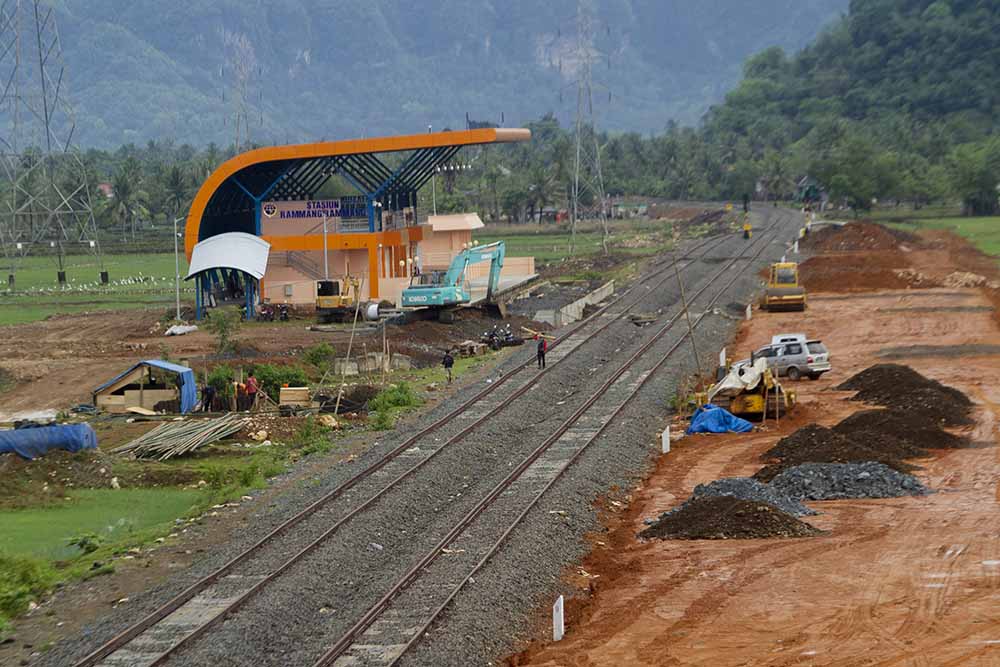 Proyek Pembangunan Jalur Kereta Api Makassar-Pare Pare