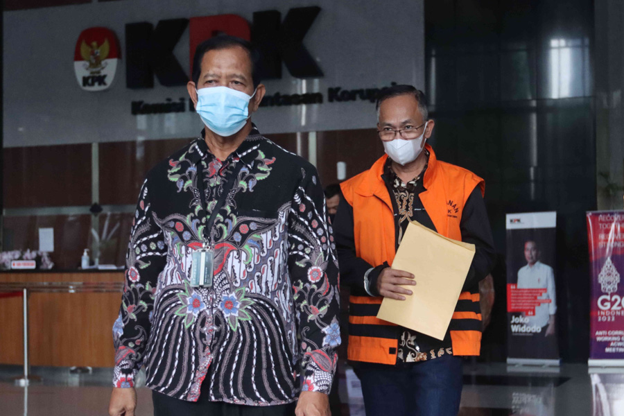 KPK Periksa Tersangka Penyuap Rektor Unila
