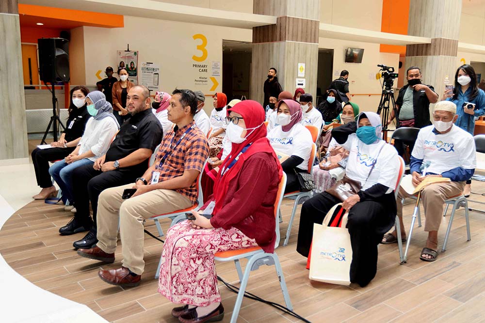 Media Group Gelar Operasi Katarak Gratis