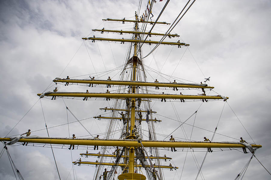 Dari Denpasar KRI Bima Suci Bertolak ke Surabaya 