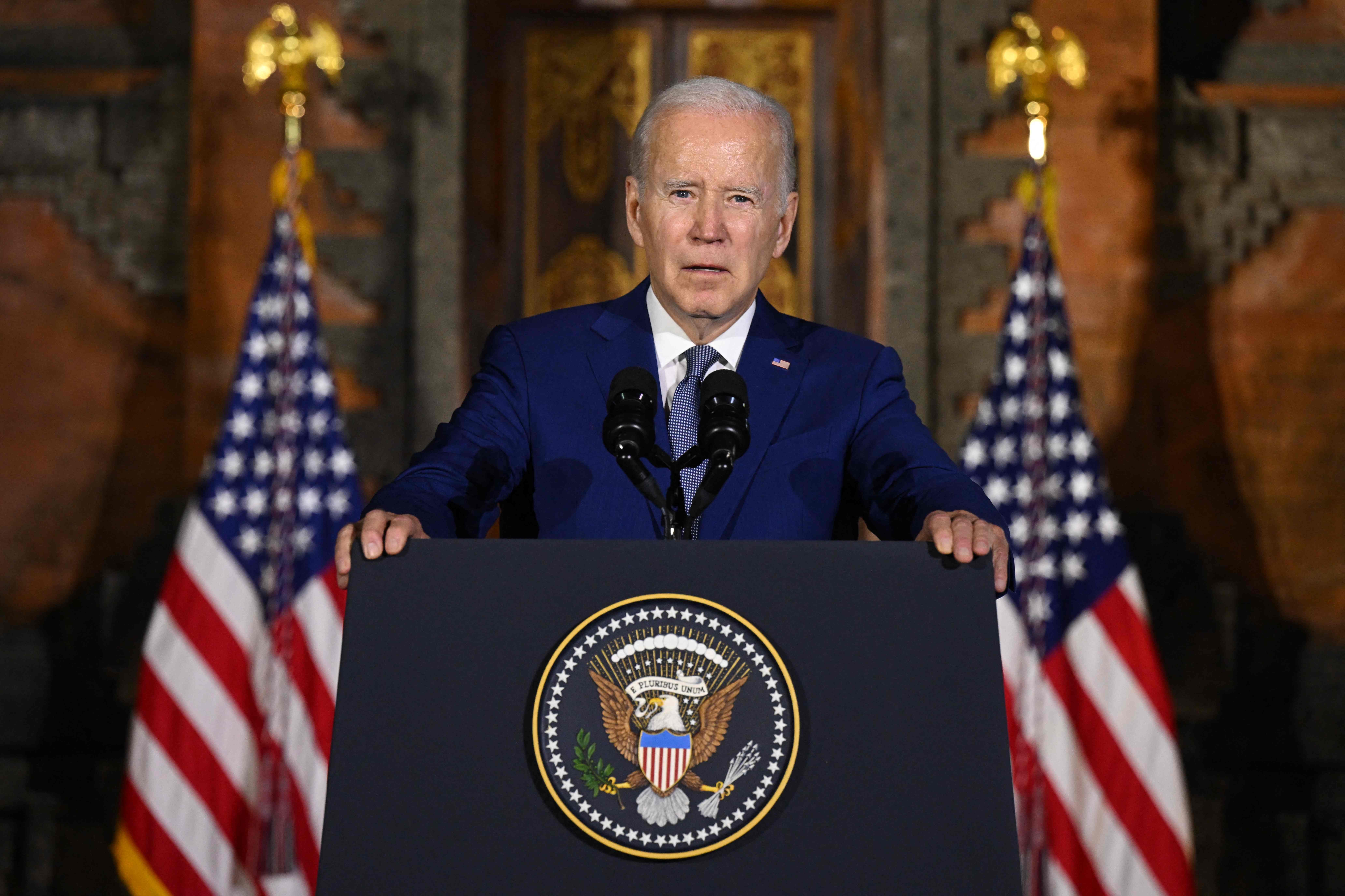 Presiden Joe Biden Memberikan Keterangan Pers