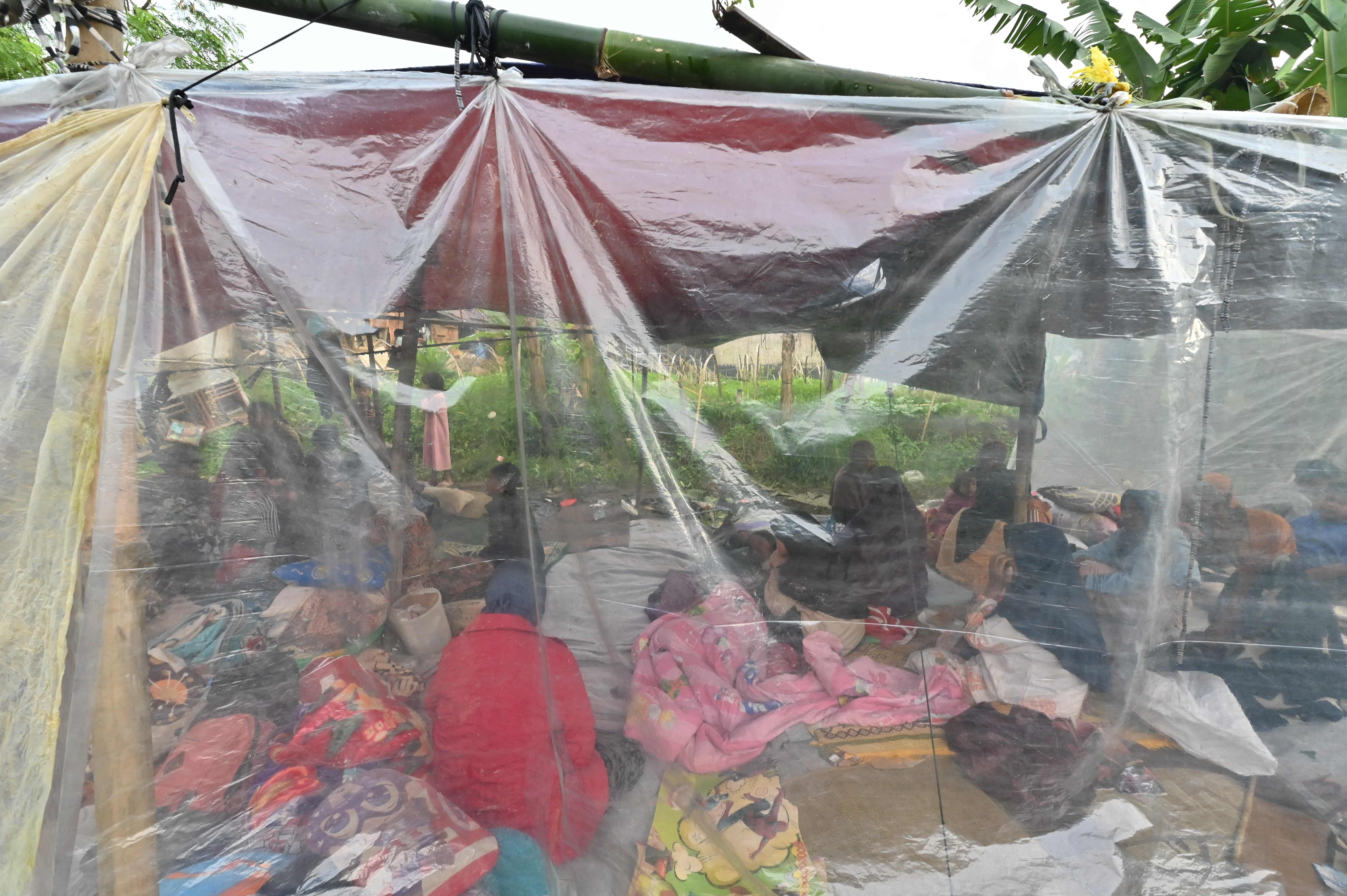 Evakuasi Barang Pascagempa Cianjur