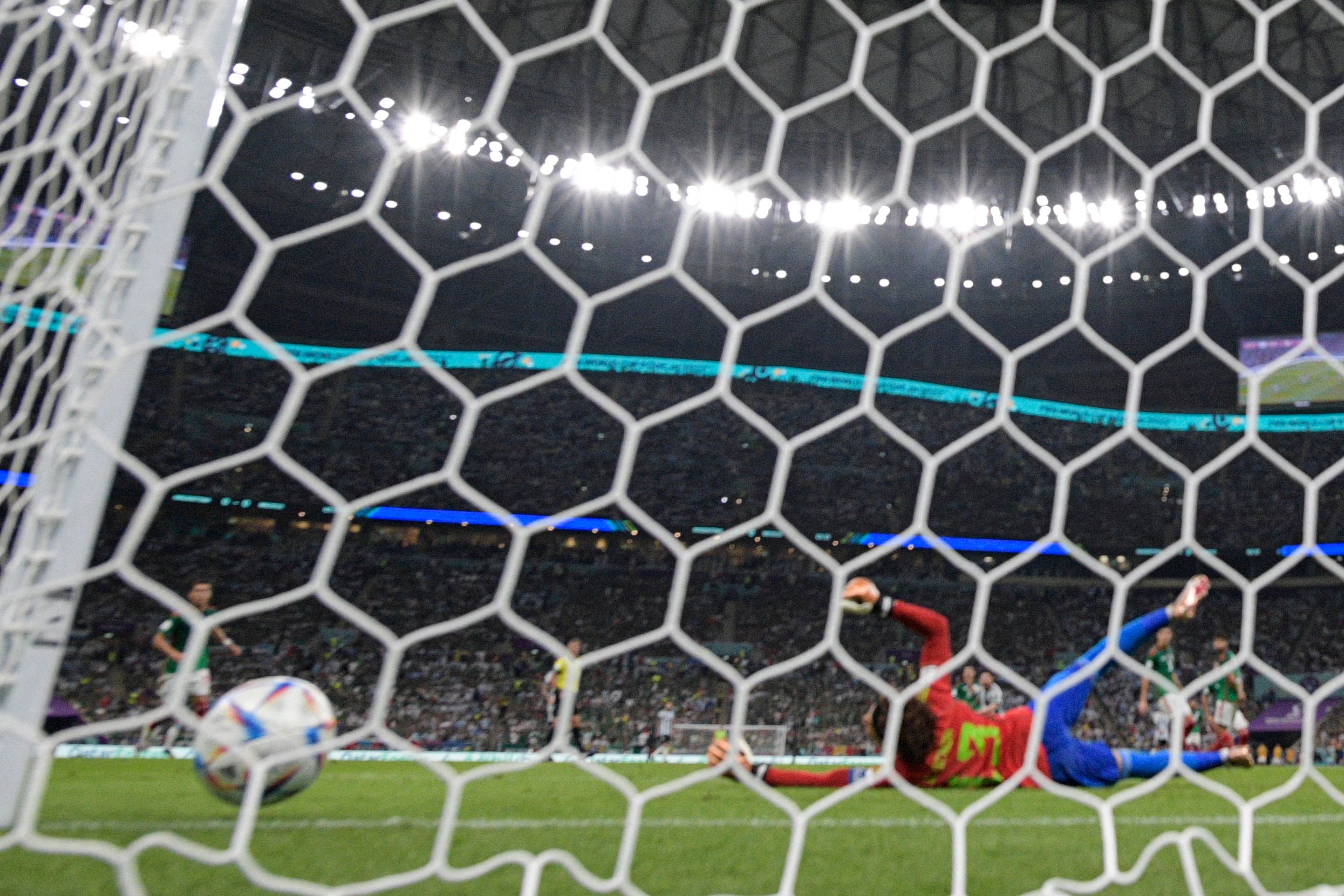 Kalahkan Meksiko, Argentina Berpeluang Masuk 16 Besar 