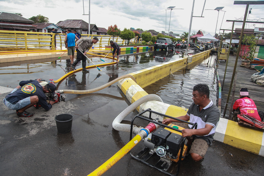 Aksi Bersih Lingkungan Kampung Sega