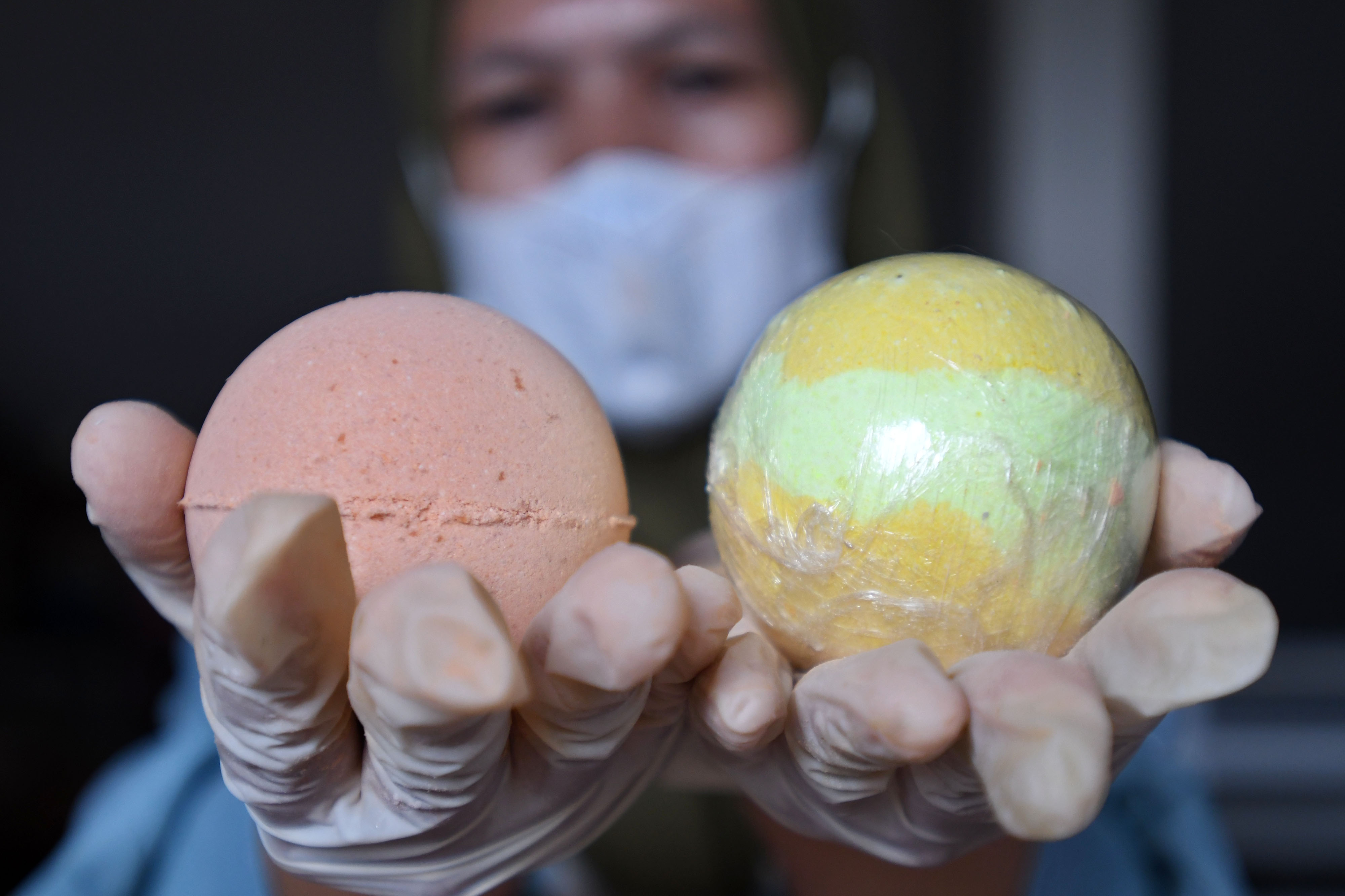 Produksi Kerajinan Bath Bomb