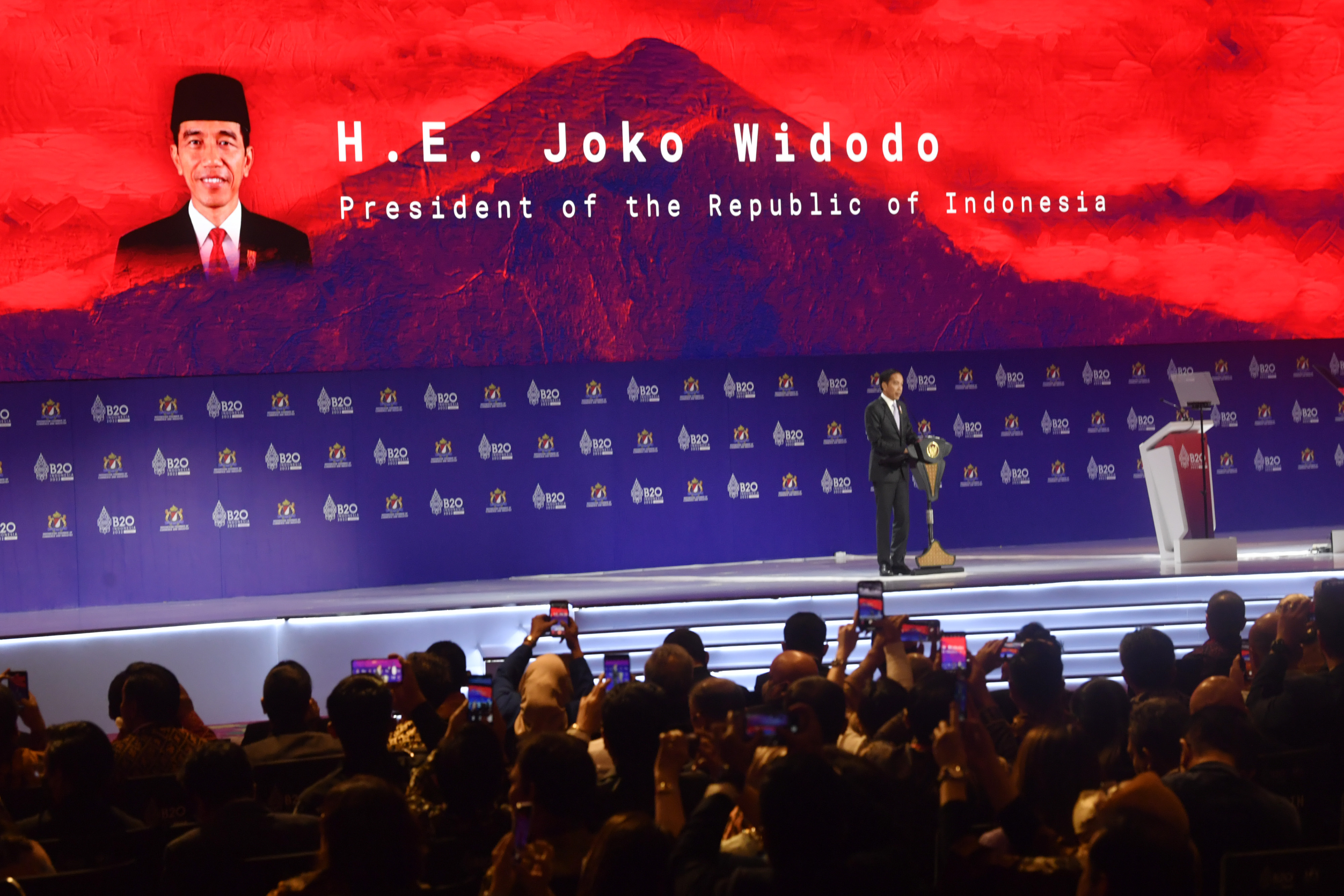 Presiden Hadiri penutupan B20 Summit Indonesia