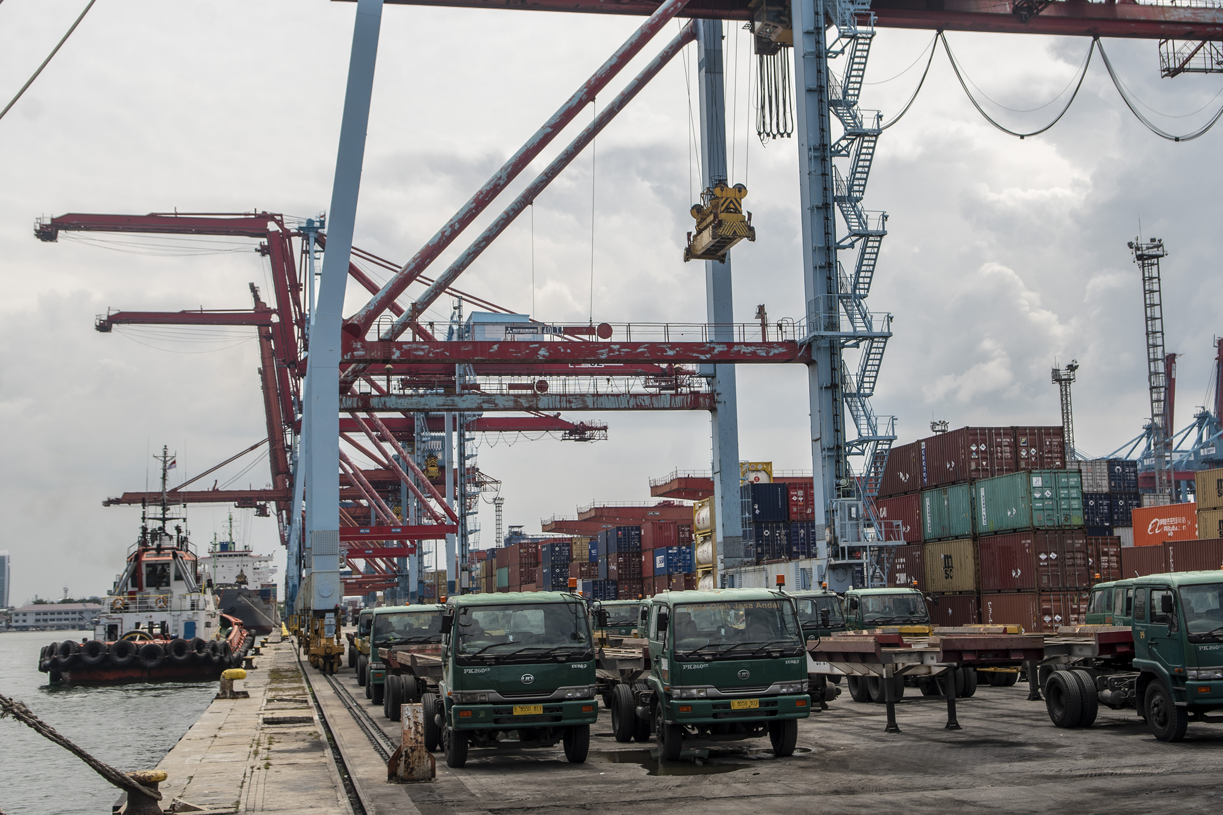 Neraca Perdagangan Indonesia Surplus