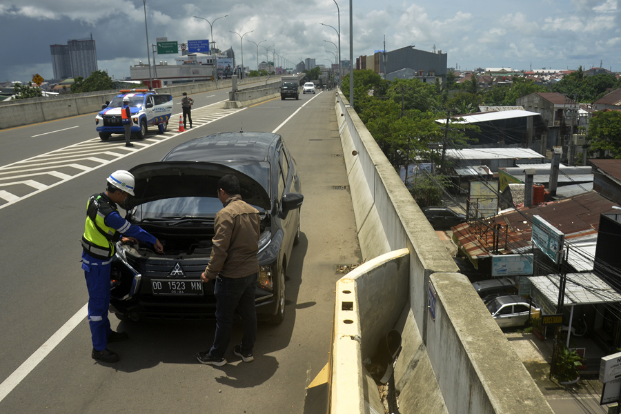 Layanan Tim Darurat Di Tol Layang Pettarani Dan Tol Reformasi
