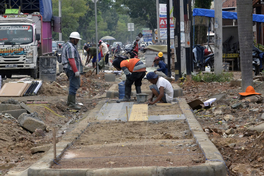 Revitalisasi Trotoar Di Bandar Lampung