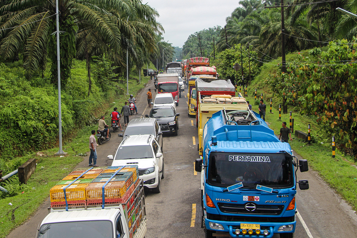 Jalan Lintas Aceh-Sumatera Utara Tertutup Longsor