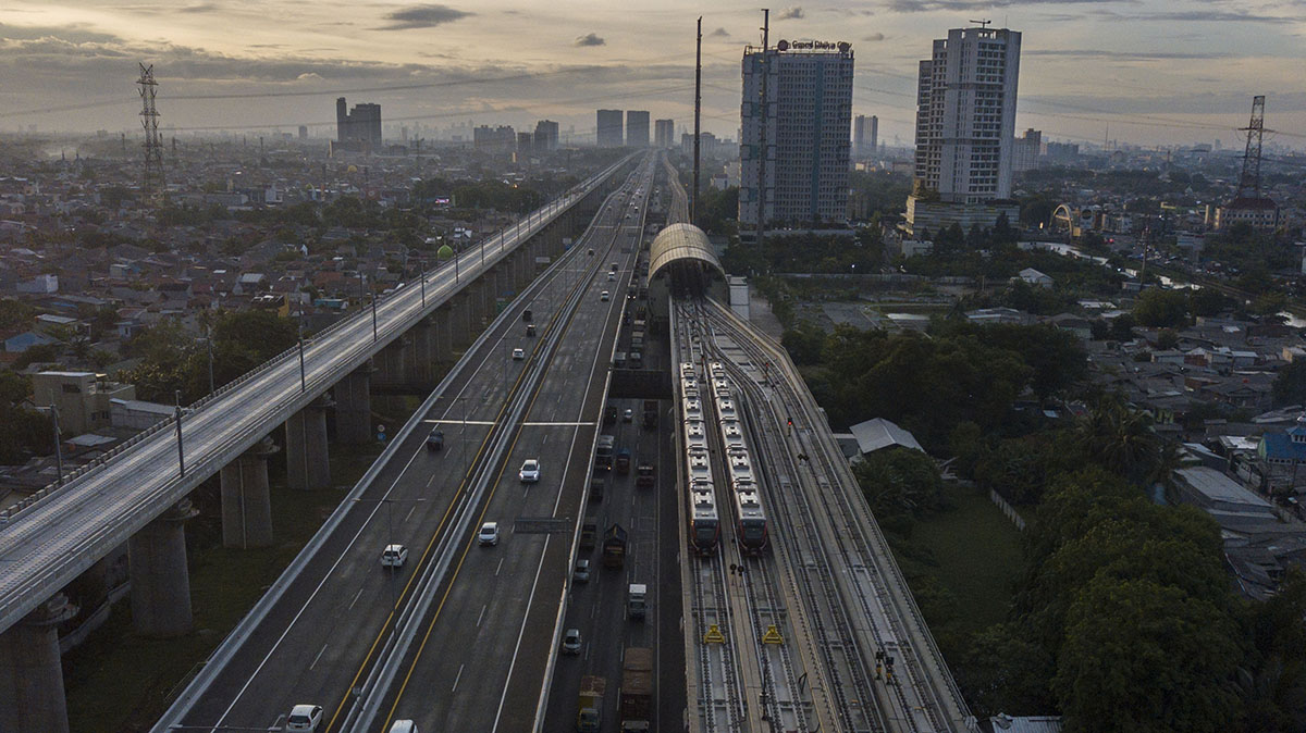 Pengoperasian LRT Jabodebek 