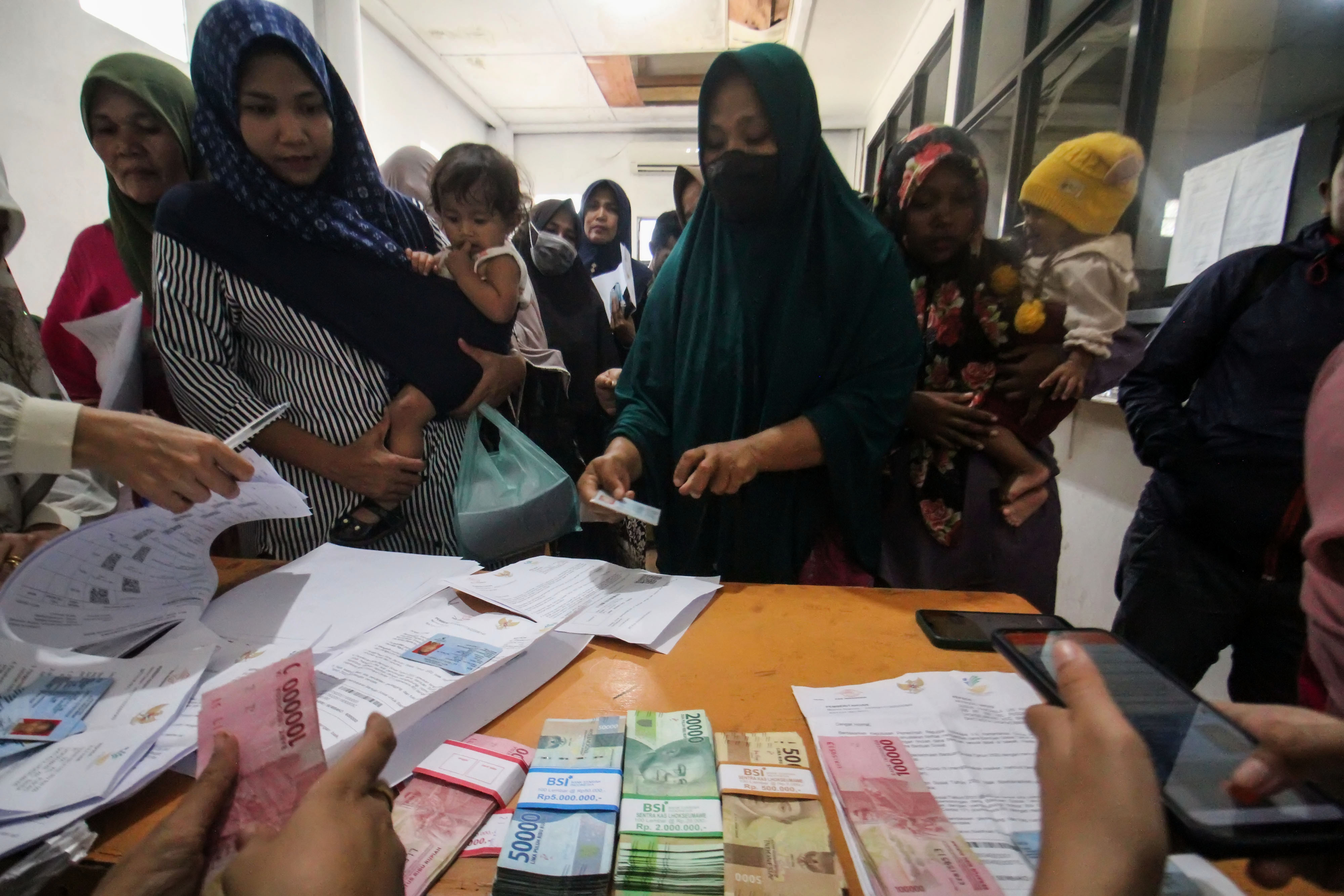 Bantuan Sosial Tunai dari Pemerintah