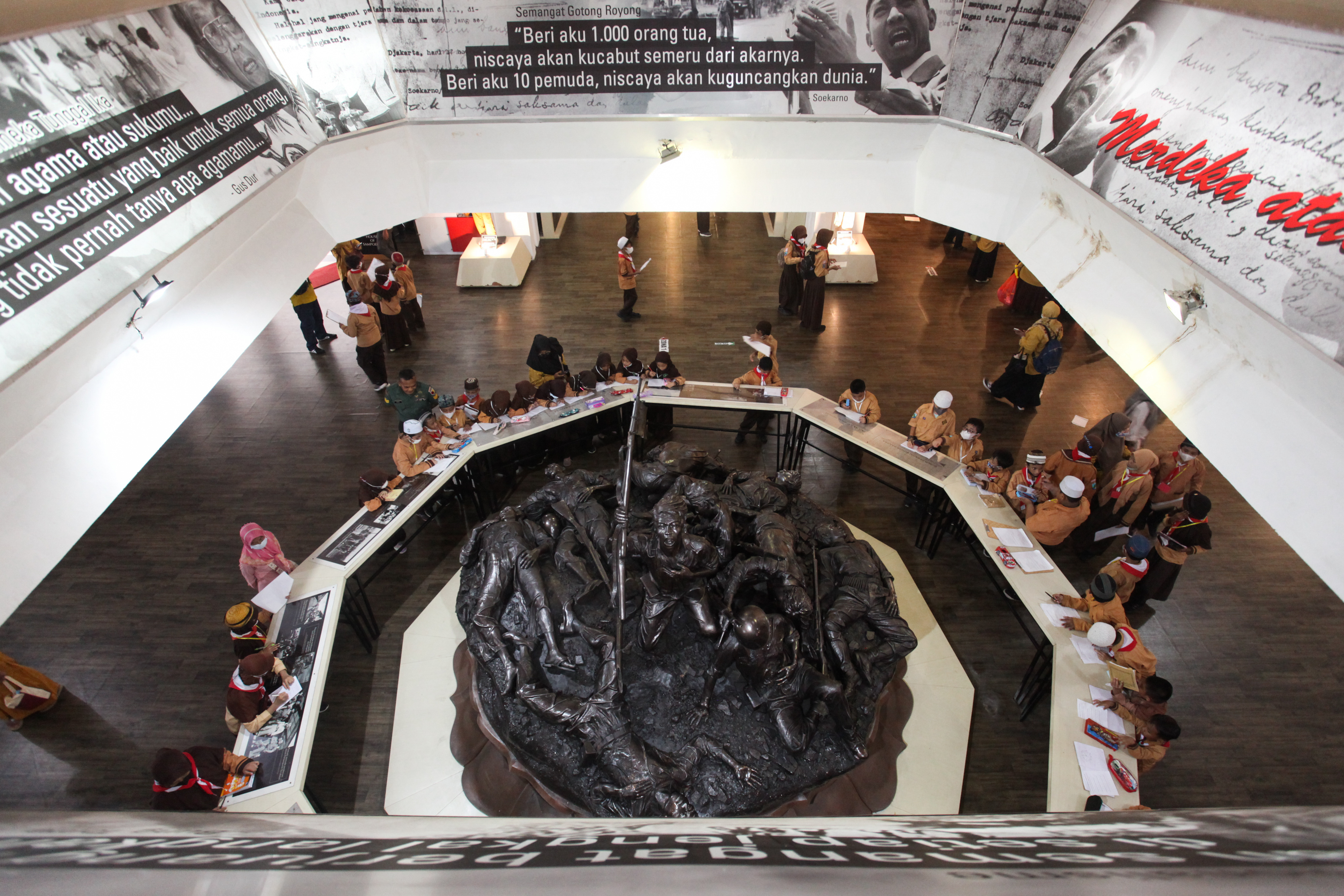 Belajar Sejarah di Museum