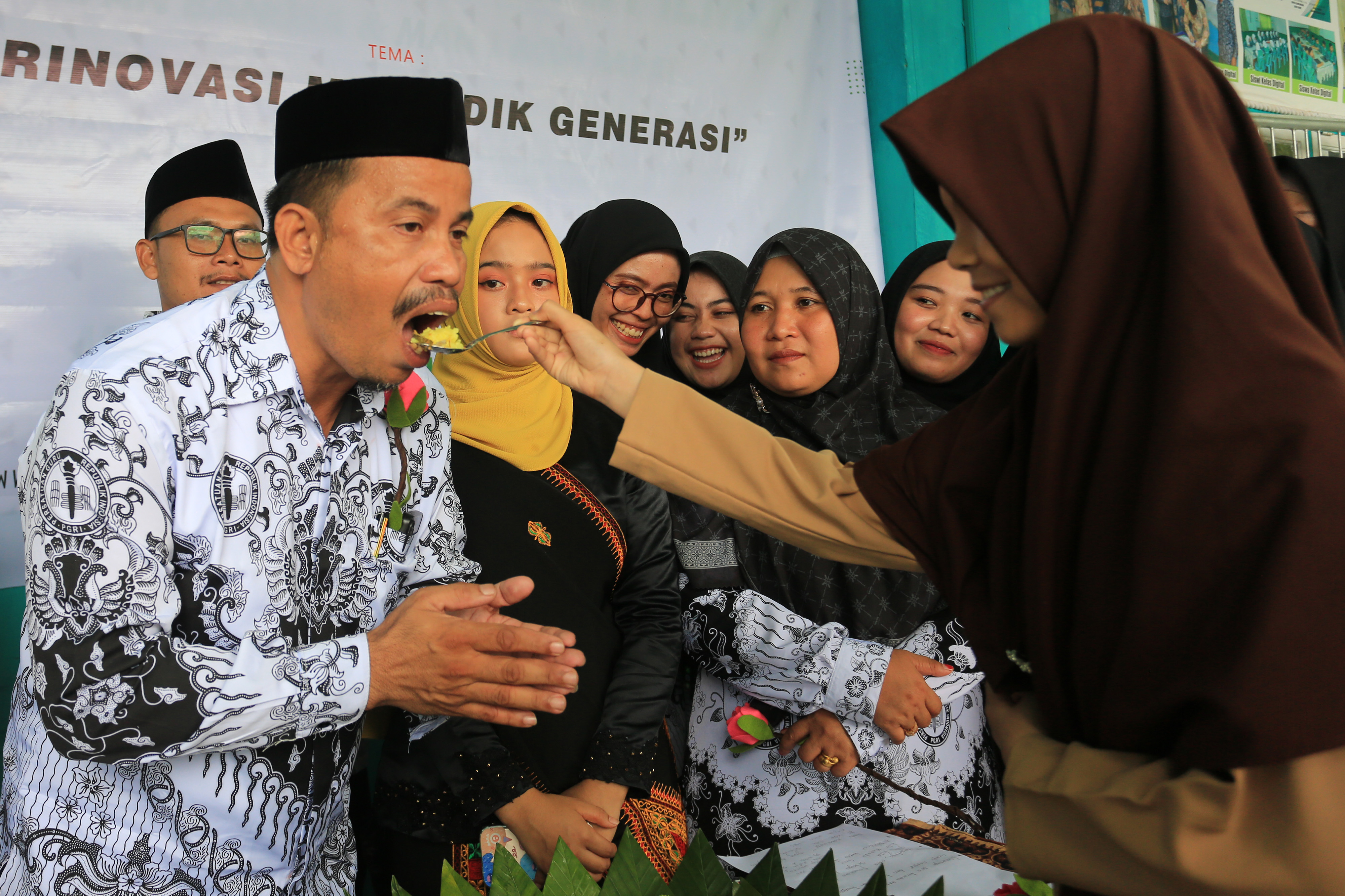 Peringatan Hari Guru di Aceh
