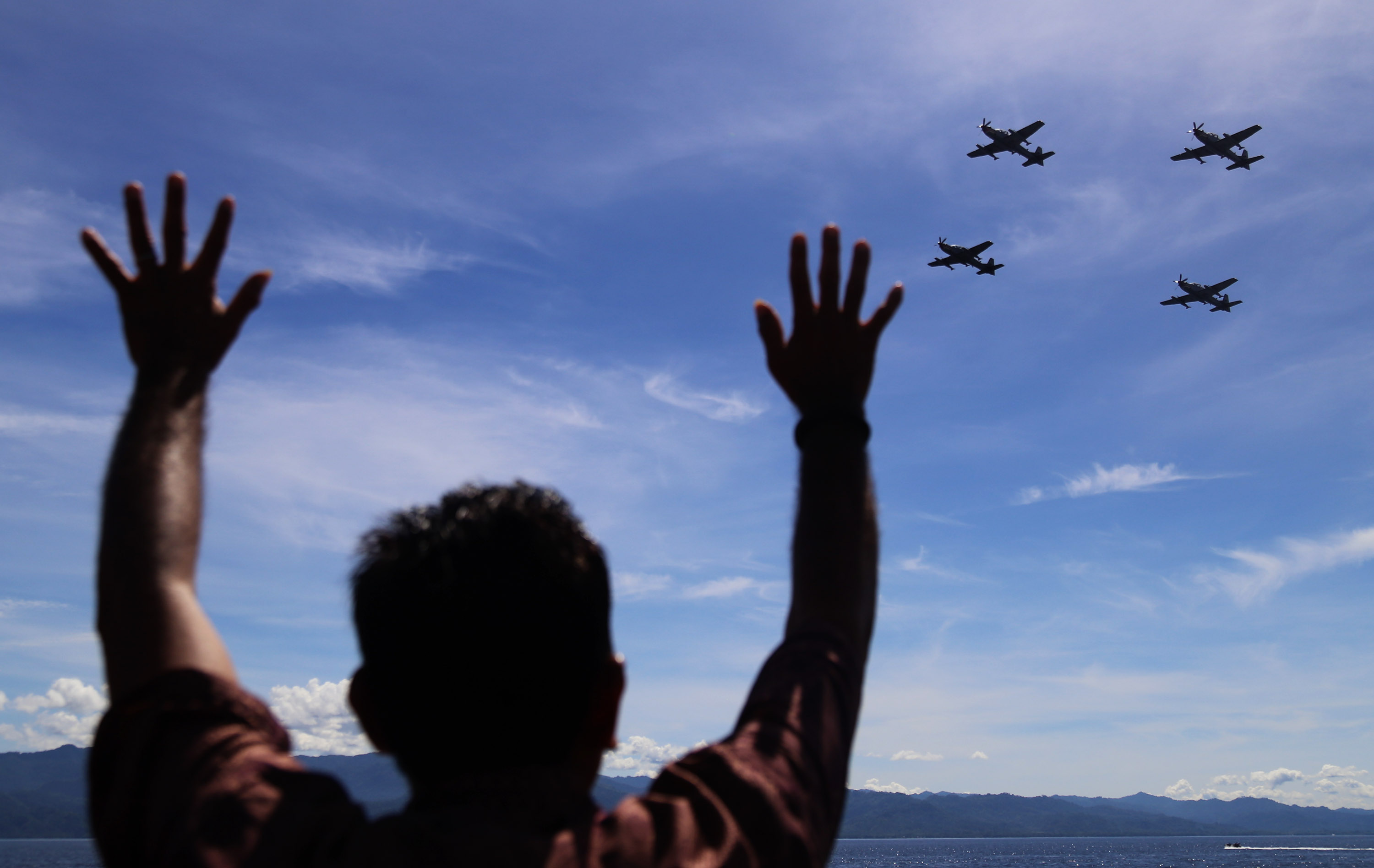 Atraksi Terjun Payung Sail Tidore 2022