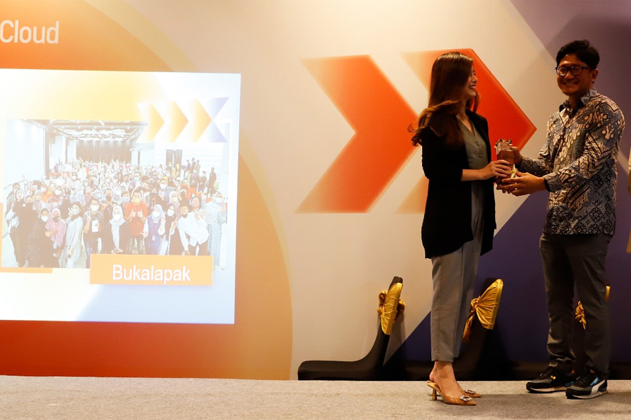 Bukalapak Terima Penghargaan Alibaba Cloud Award 2022