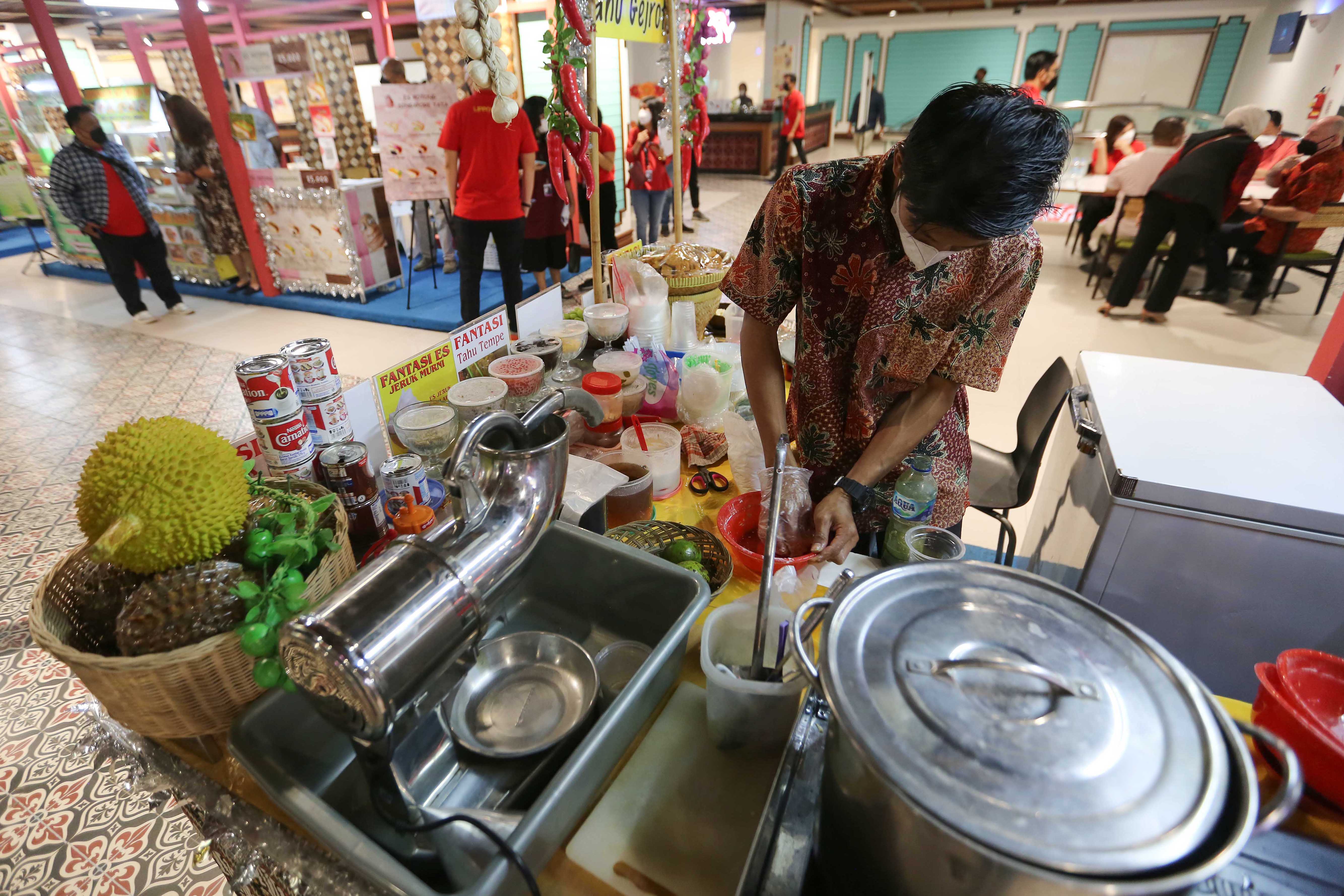 Food Court Berkonsep Pecinan