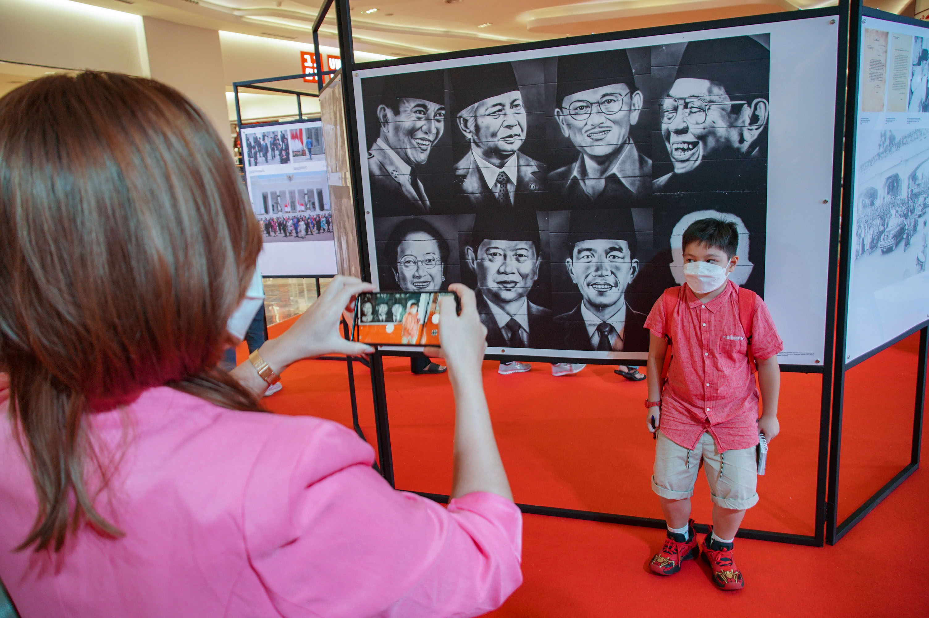 Pameran Foto 7 Presiden Republik Indonesia