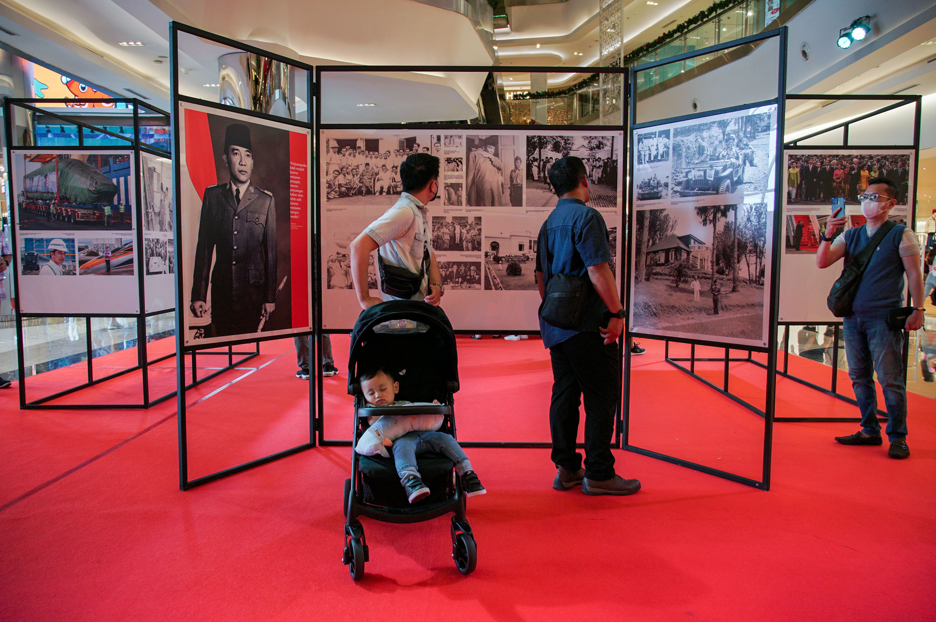 Pameran Foto 7 Presiden Republik Indonesia