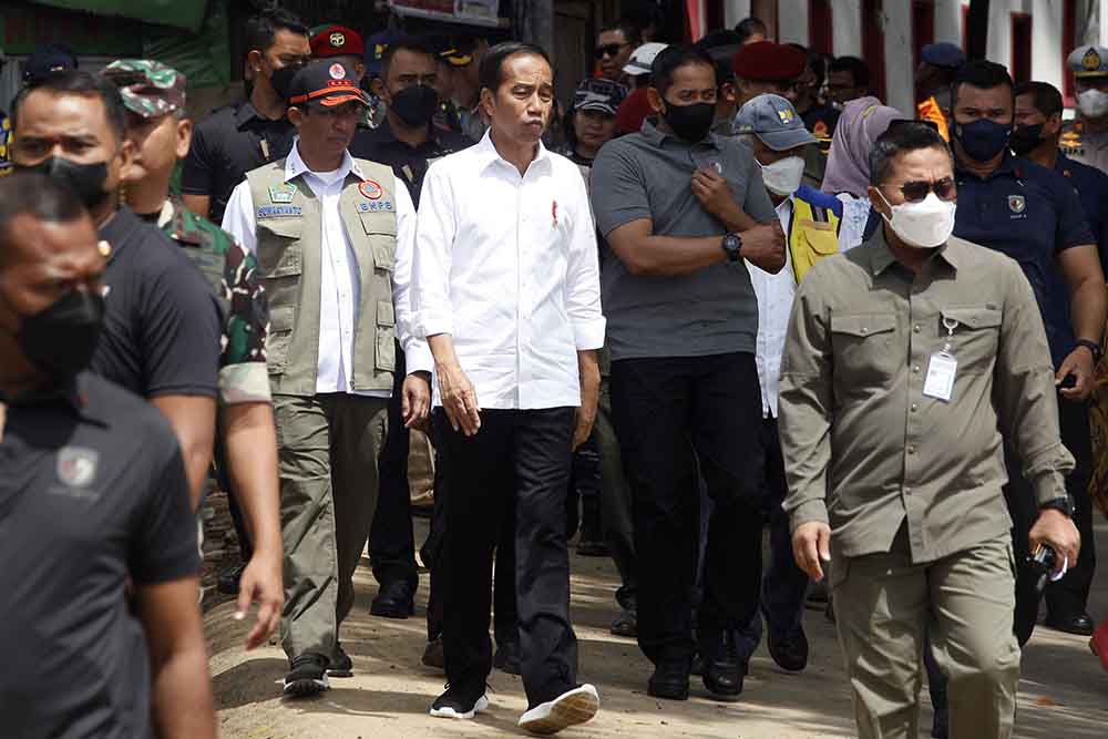 Presiden Kembali Tinjau Lokasi Gempa
