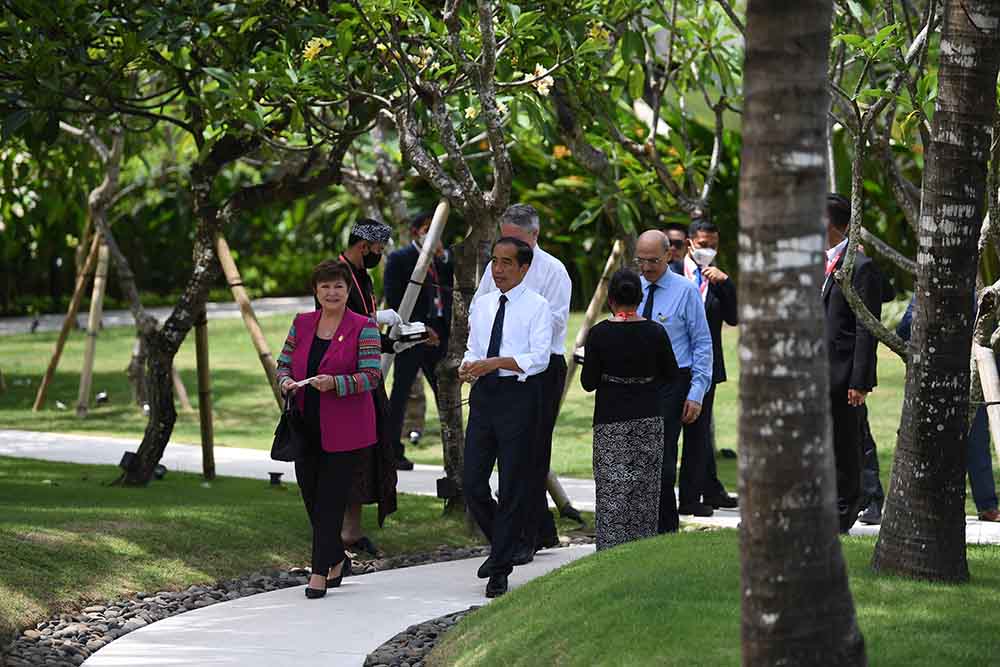 Presiden Bersantai Bersama Tamu Negara