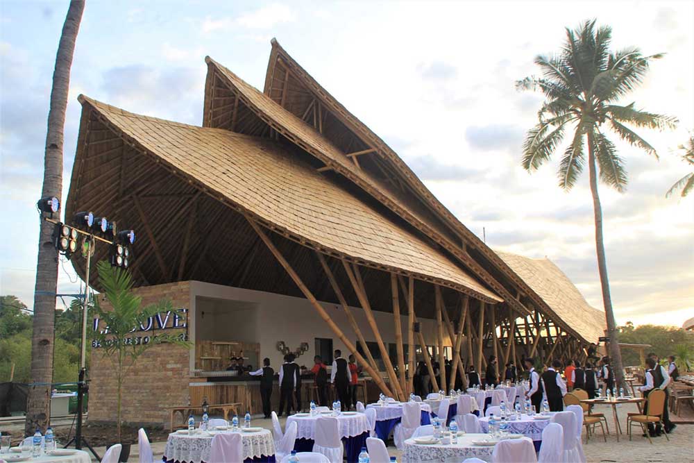 Wisata Kuliner Baru di Pantai Lasiana