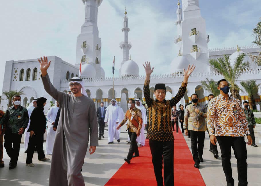 Presiden Joko Widodo dan MBZ Resmikan Masjid Raya Sheikh Zayed di Solo