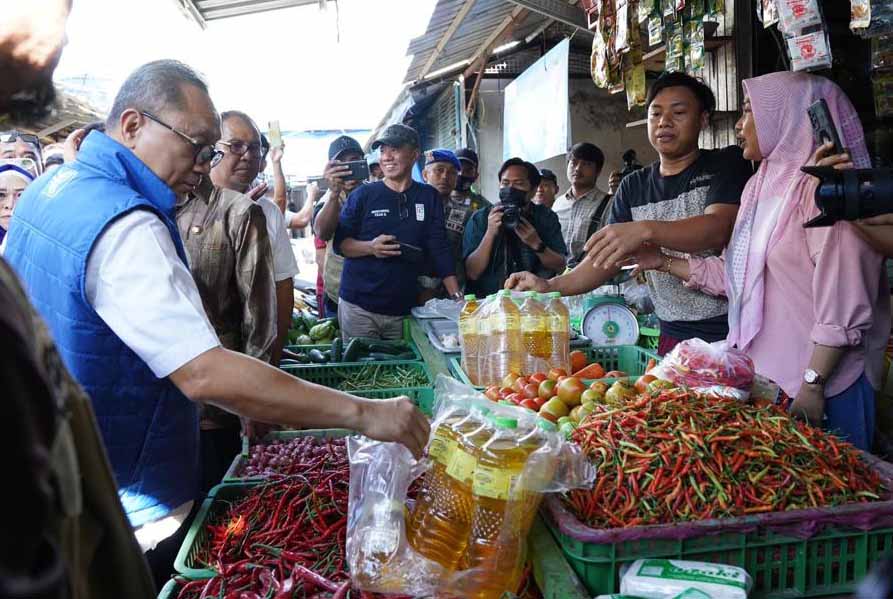 Memantau Harga Kebutuhan Pokok di Makassar