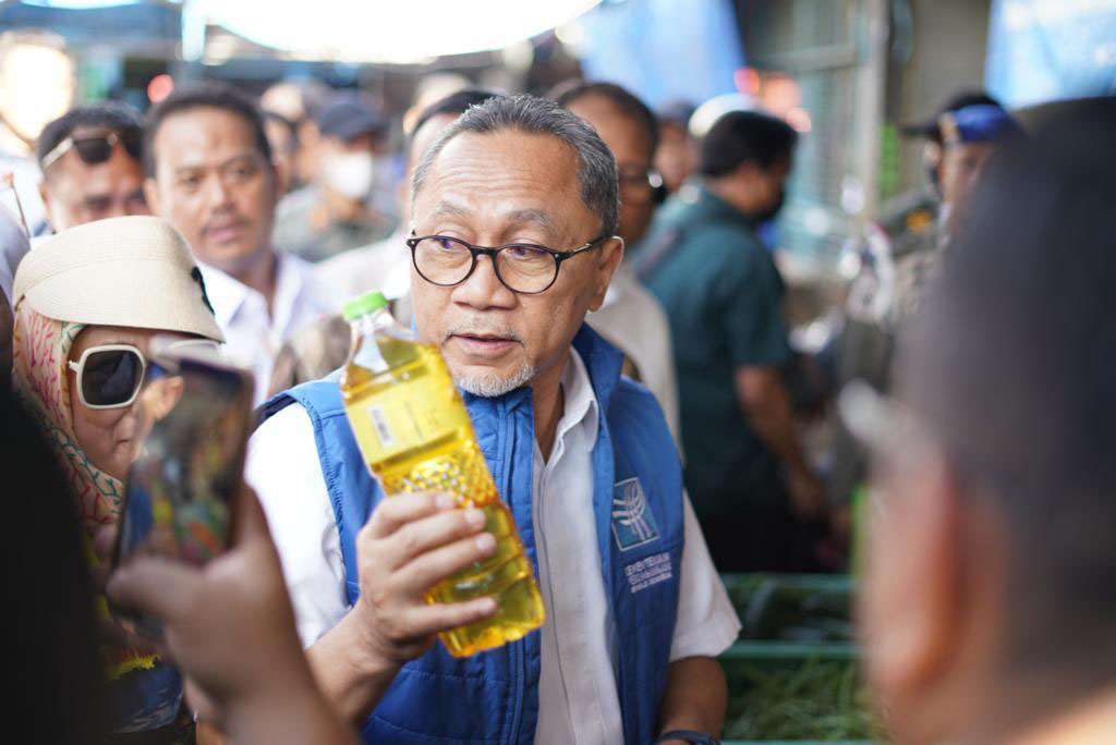 Memantau Harga Kebutuhan Pokok di Makassar