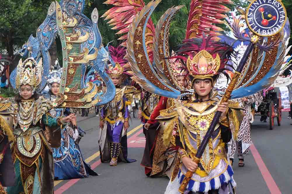 Parade Dies Natalias Universitas Setia Budi Solo