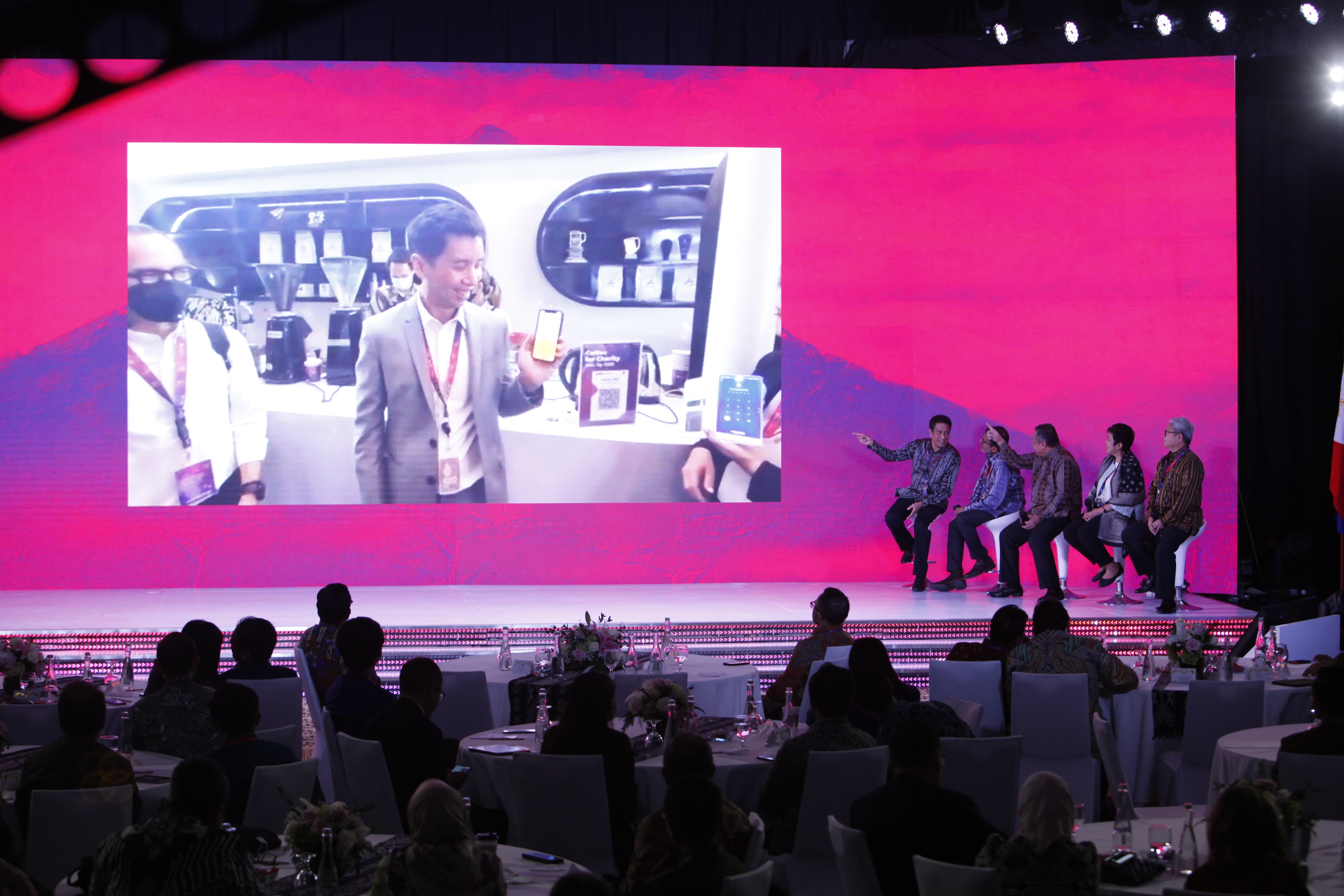 Kerja Sama QRIS Cross Border antara Indonesia Malaysia Filipina  Thailand dan Singapura 