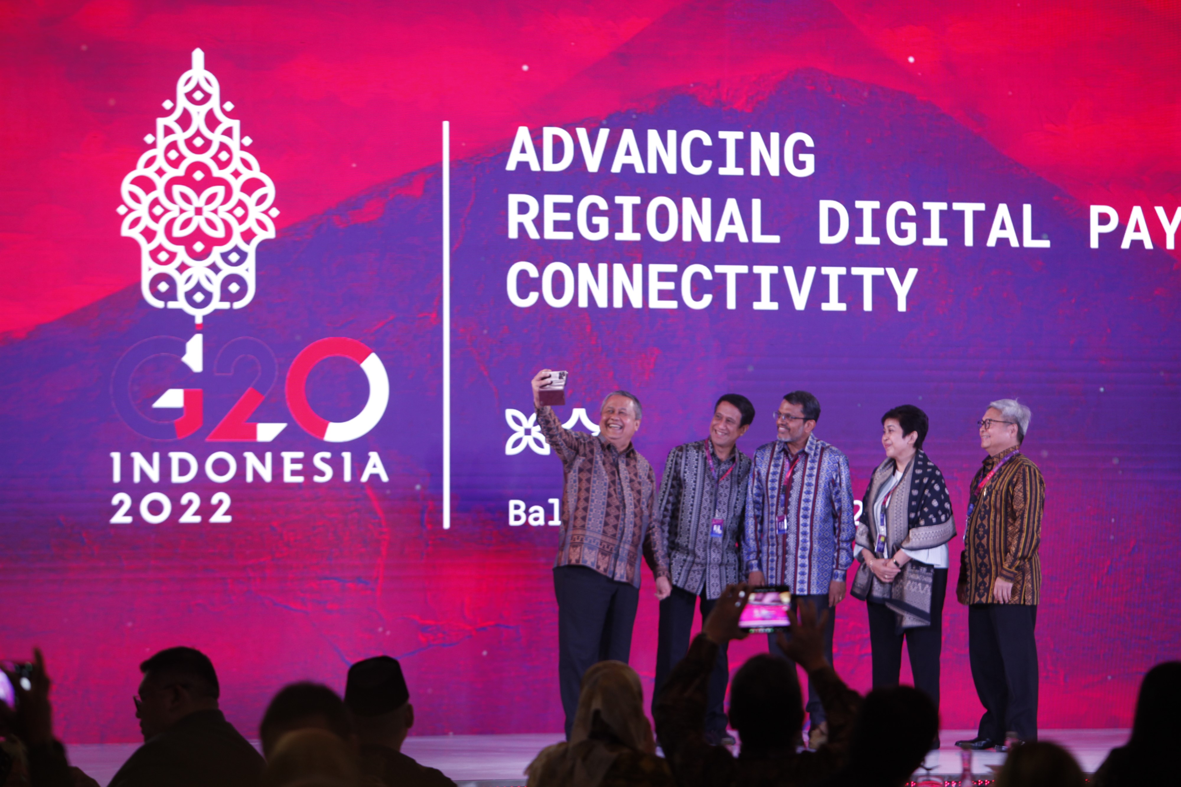 Kerja Sama QRIS Cross Border antara Indonesia Malaysia Filipina  Thailand dan Singapura 