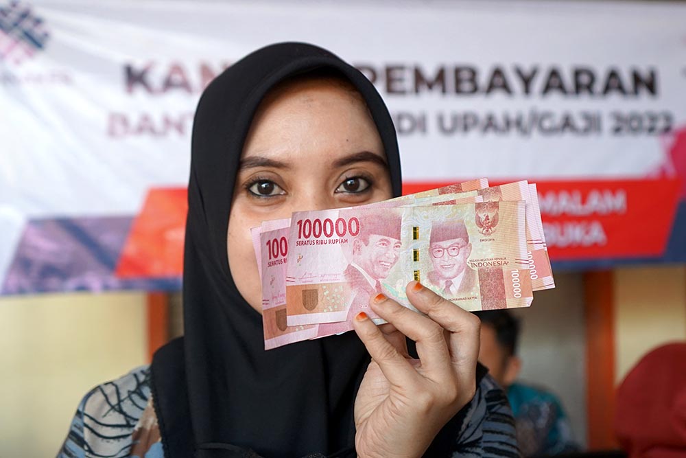 Penyaluran Bantuan Subsidi Upah