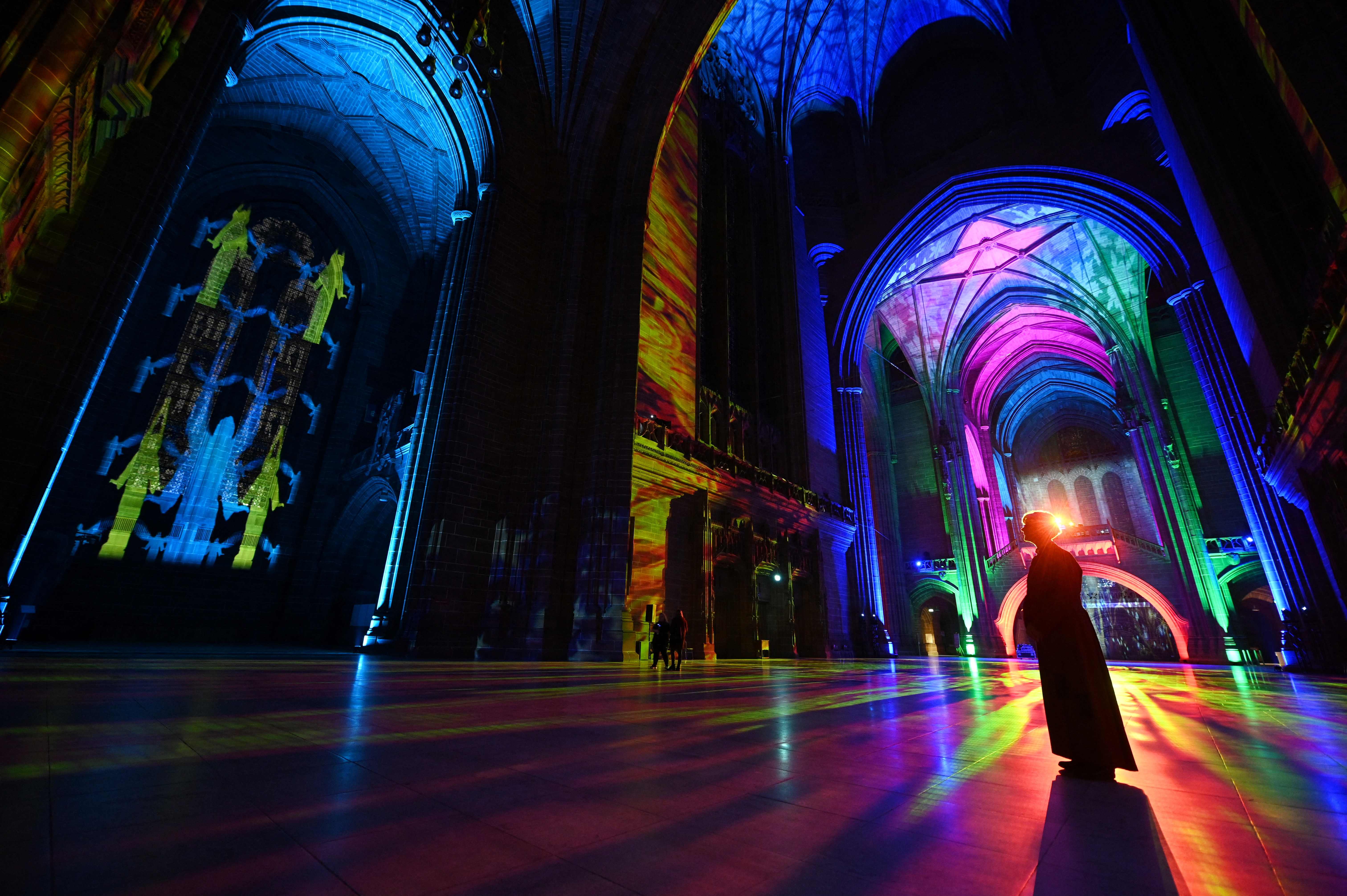 Instalasi Suara dan Cahaya Menghiasi Katedral Anglikan Liverpool