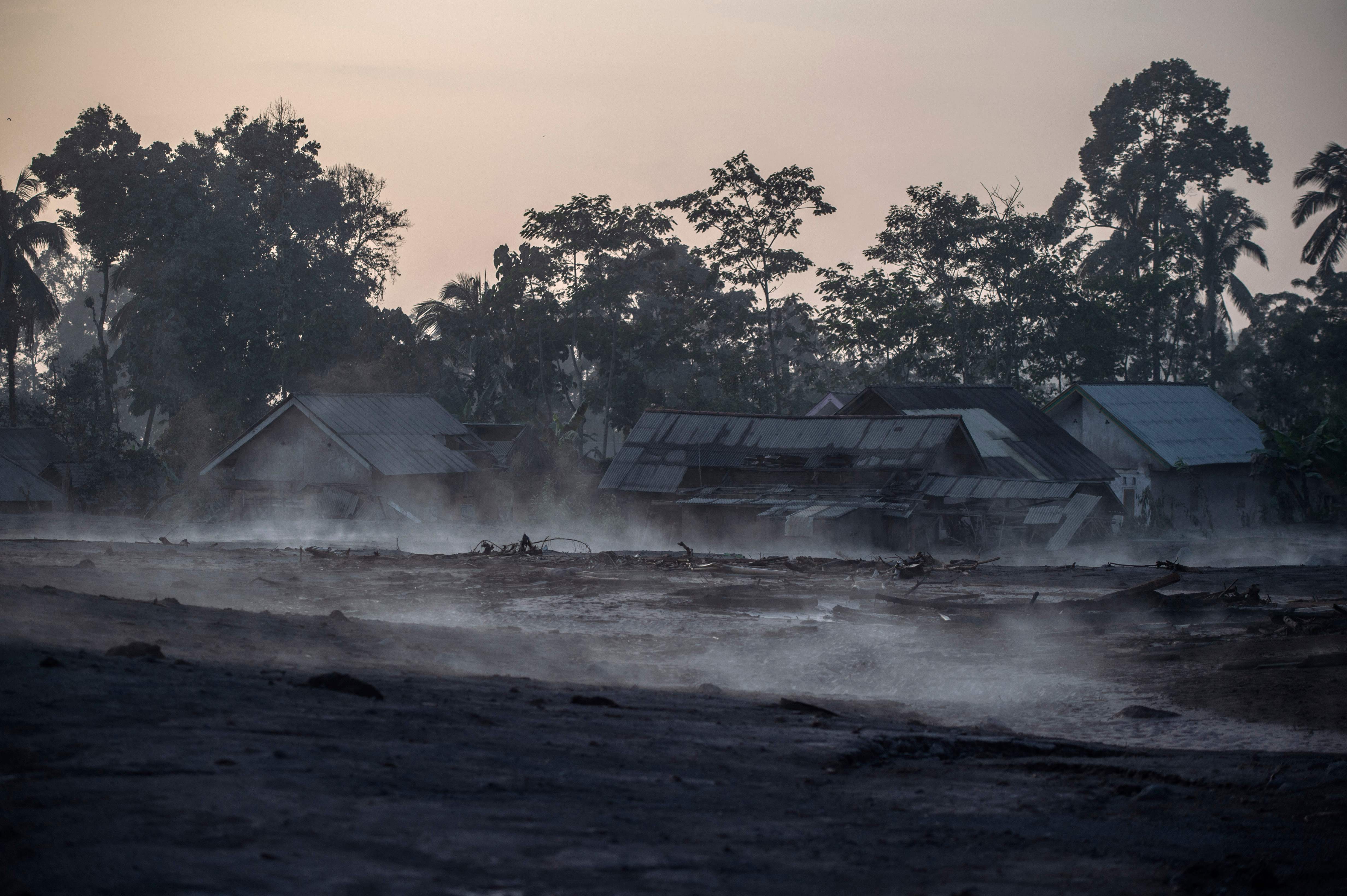 Aktifitas Gunung Semeru Meningkat