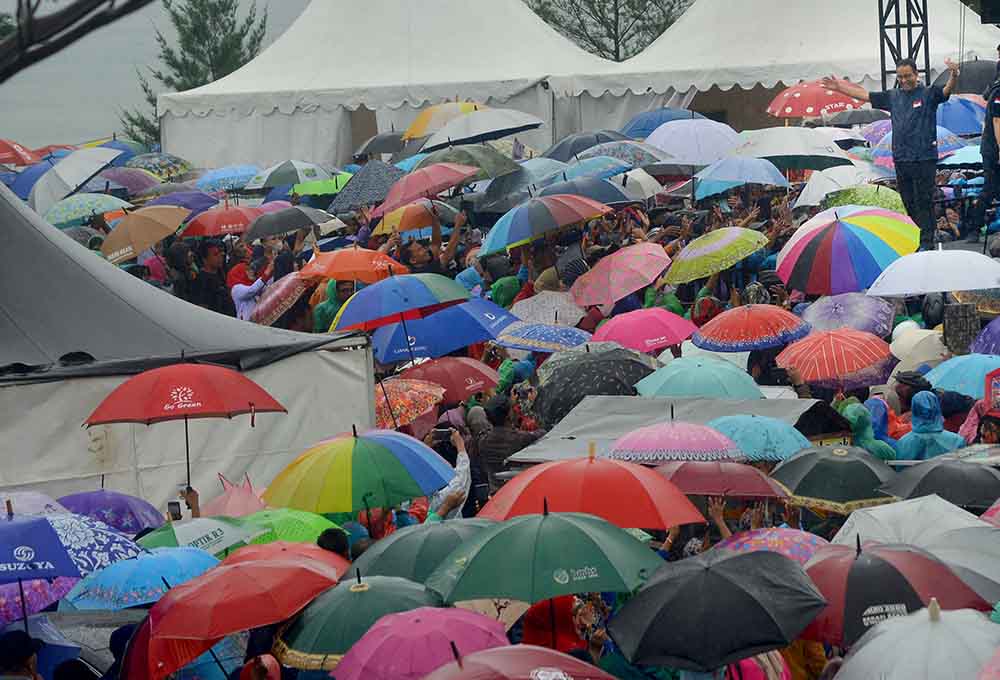 Antusiasme Warga Padang Sambut Anies Baswedan