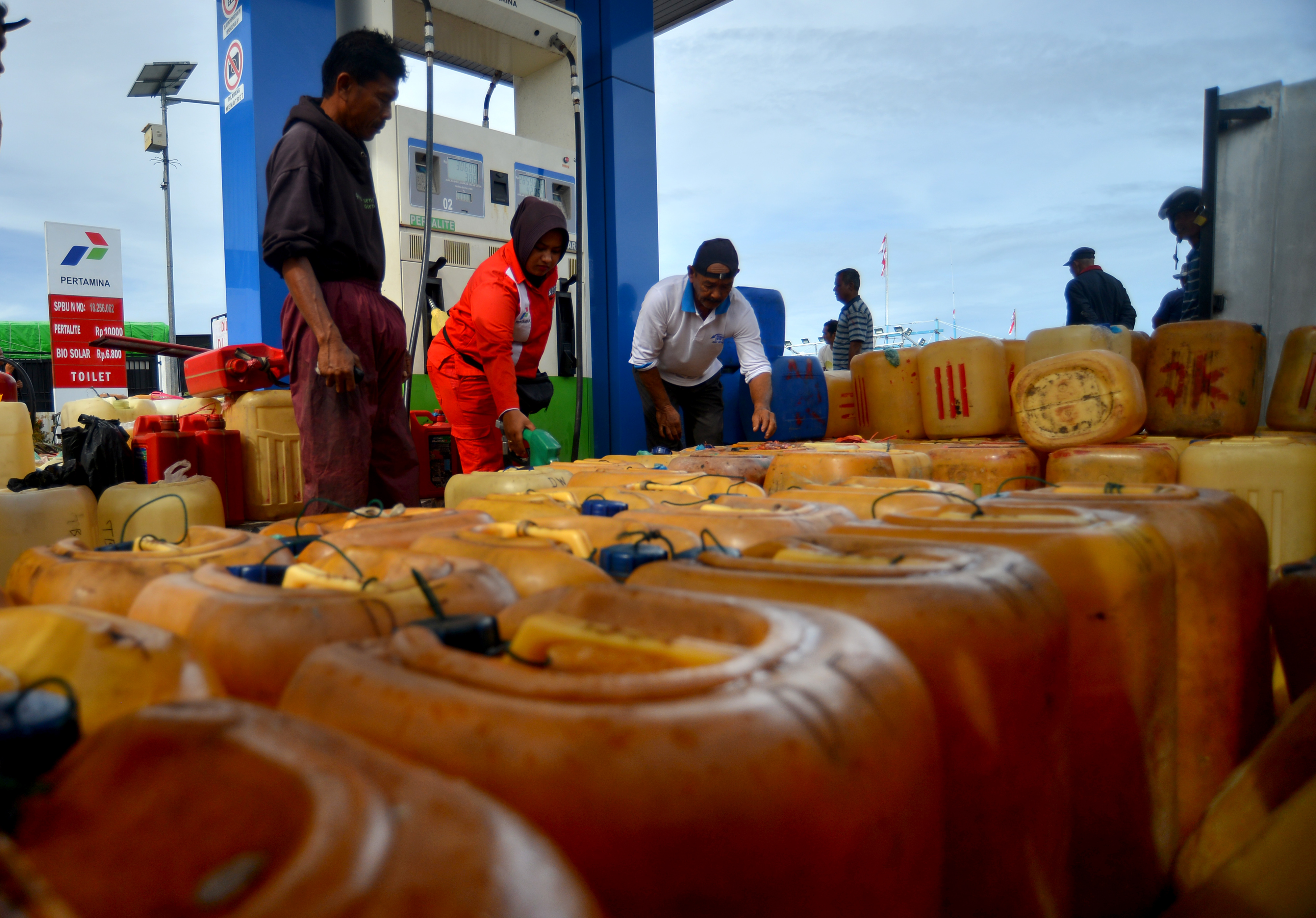 Kebutuhan BBM Nelayan Pesisir Selatan