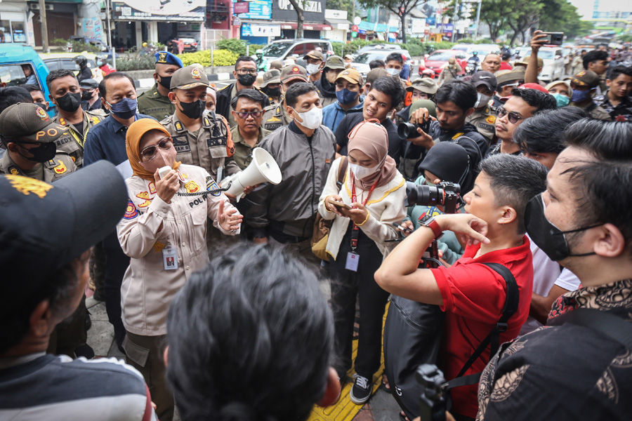 Pengosongan SDN Pondok Cina 1 Ditunda