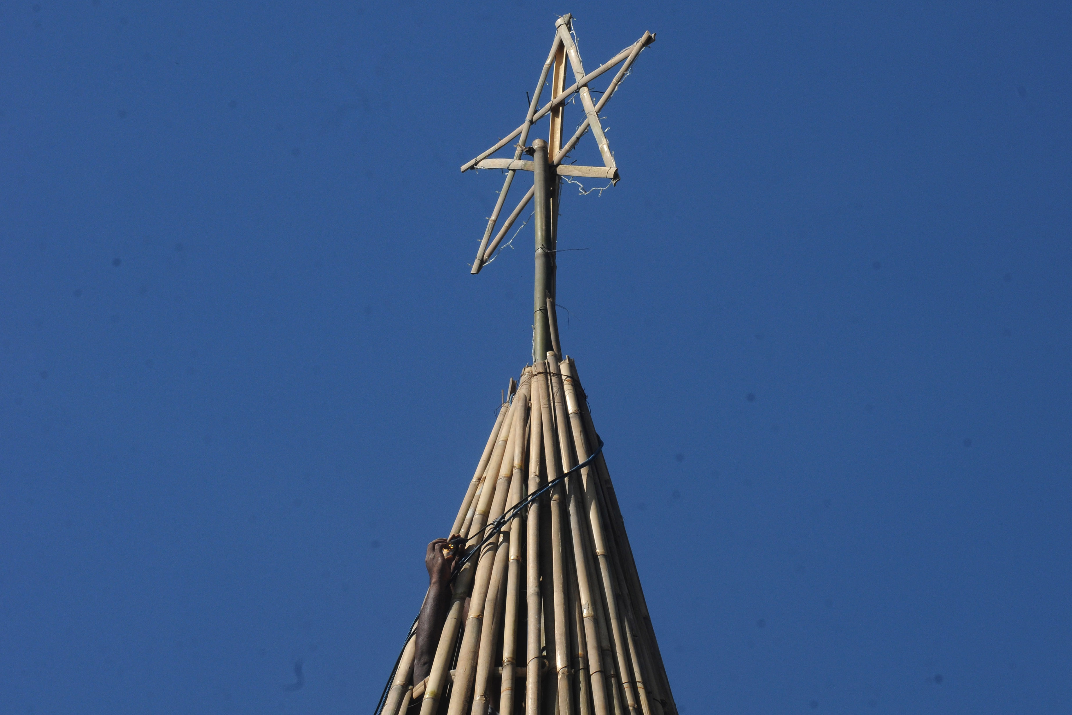 Pohon Natal dari Bambu
