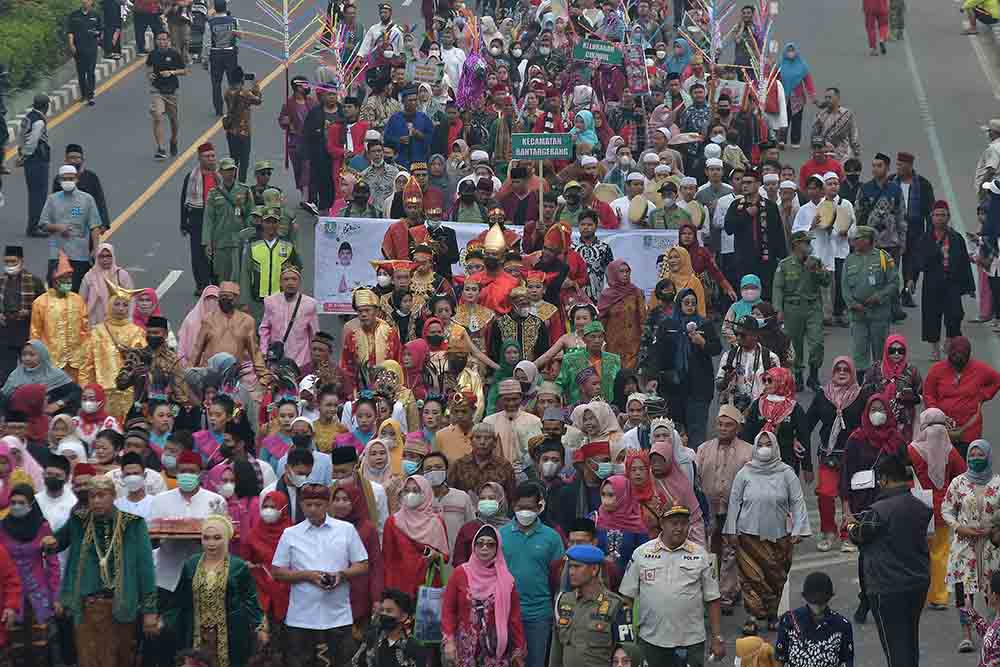 Pawai Pengantin Nikah Massal