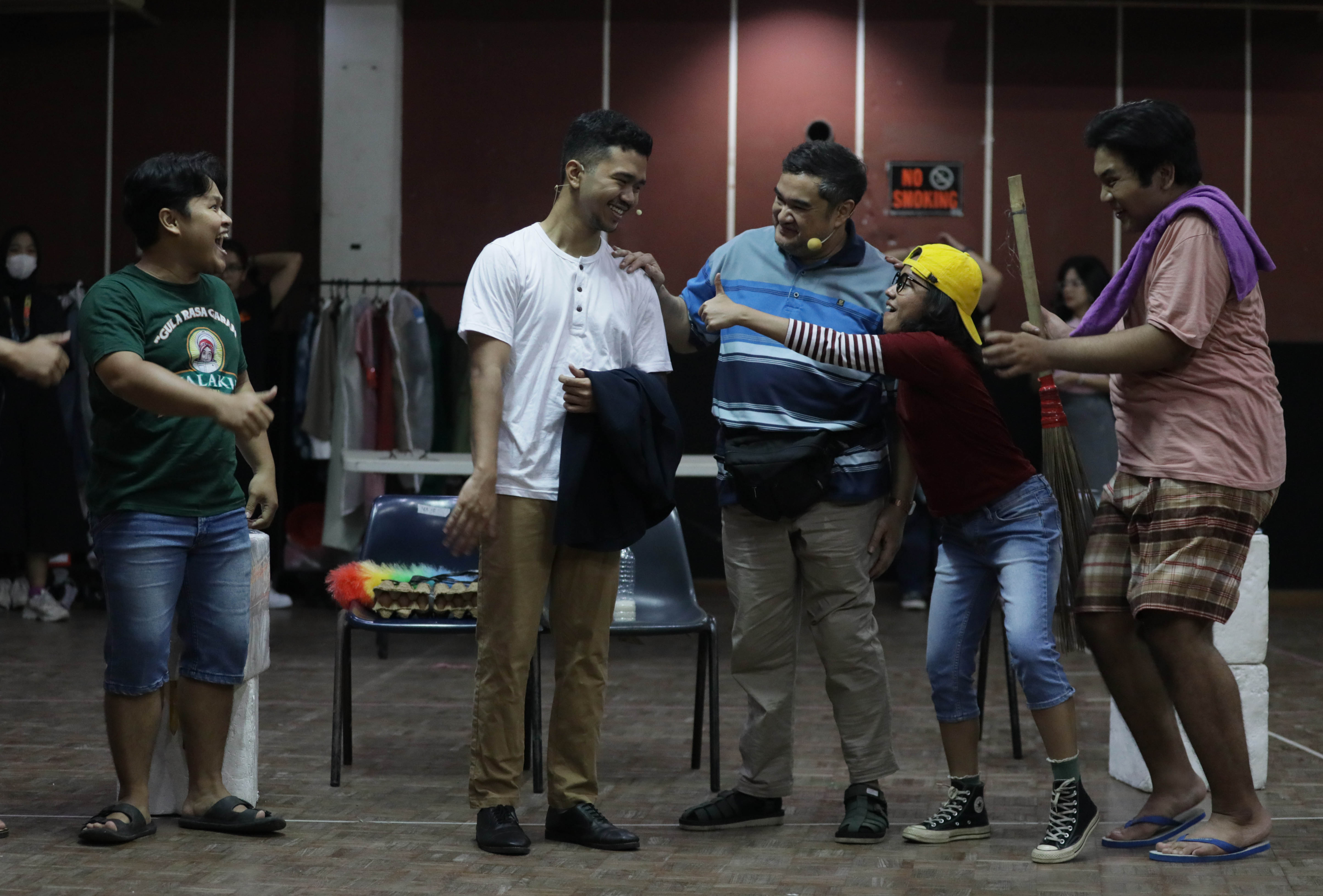 Film Cek Toko Sebelah Hadir Dalam Teater Musikal