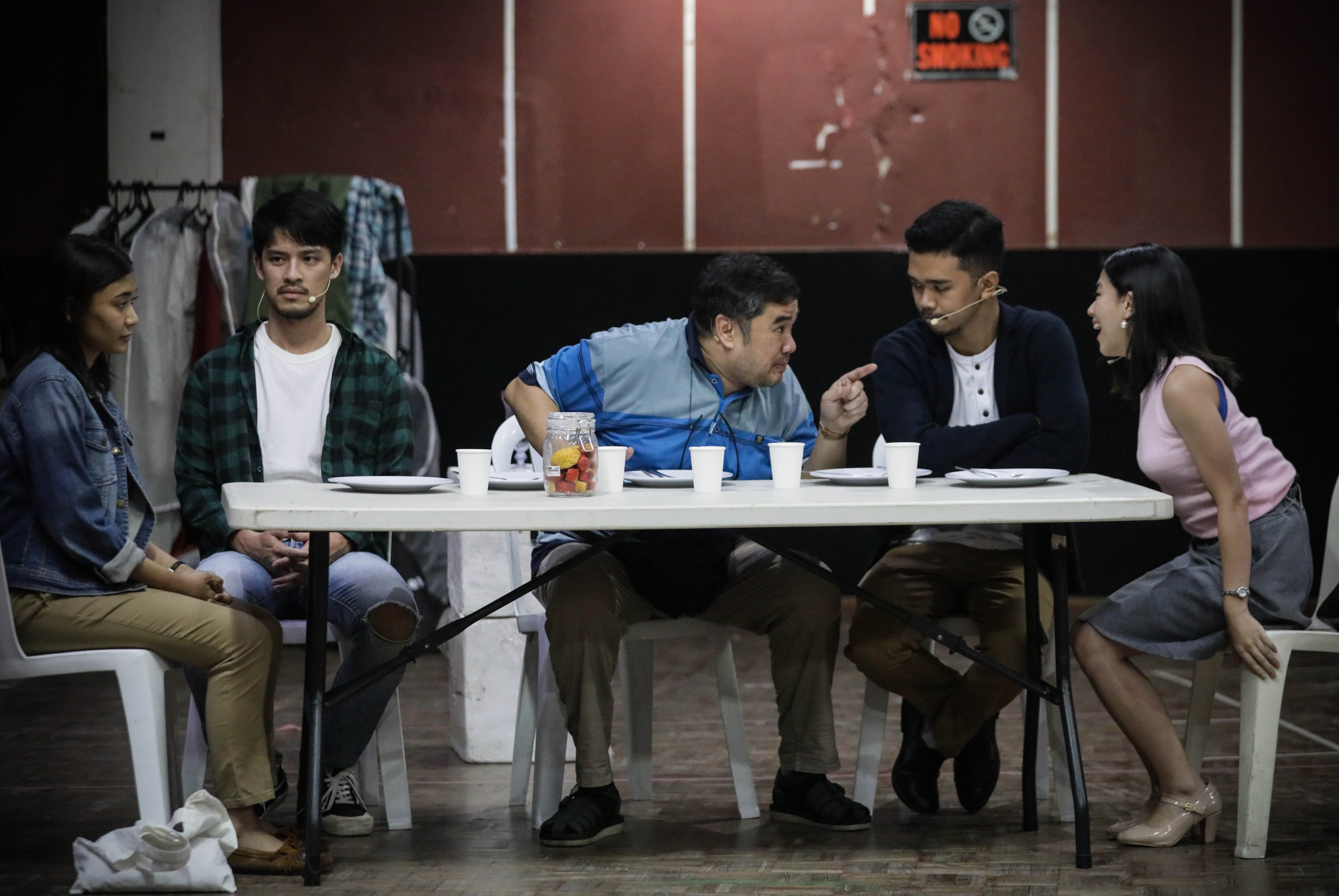 Film Cek Toko Sebelah Hadir Dalam Teater Musikal