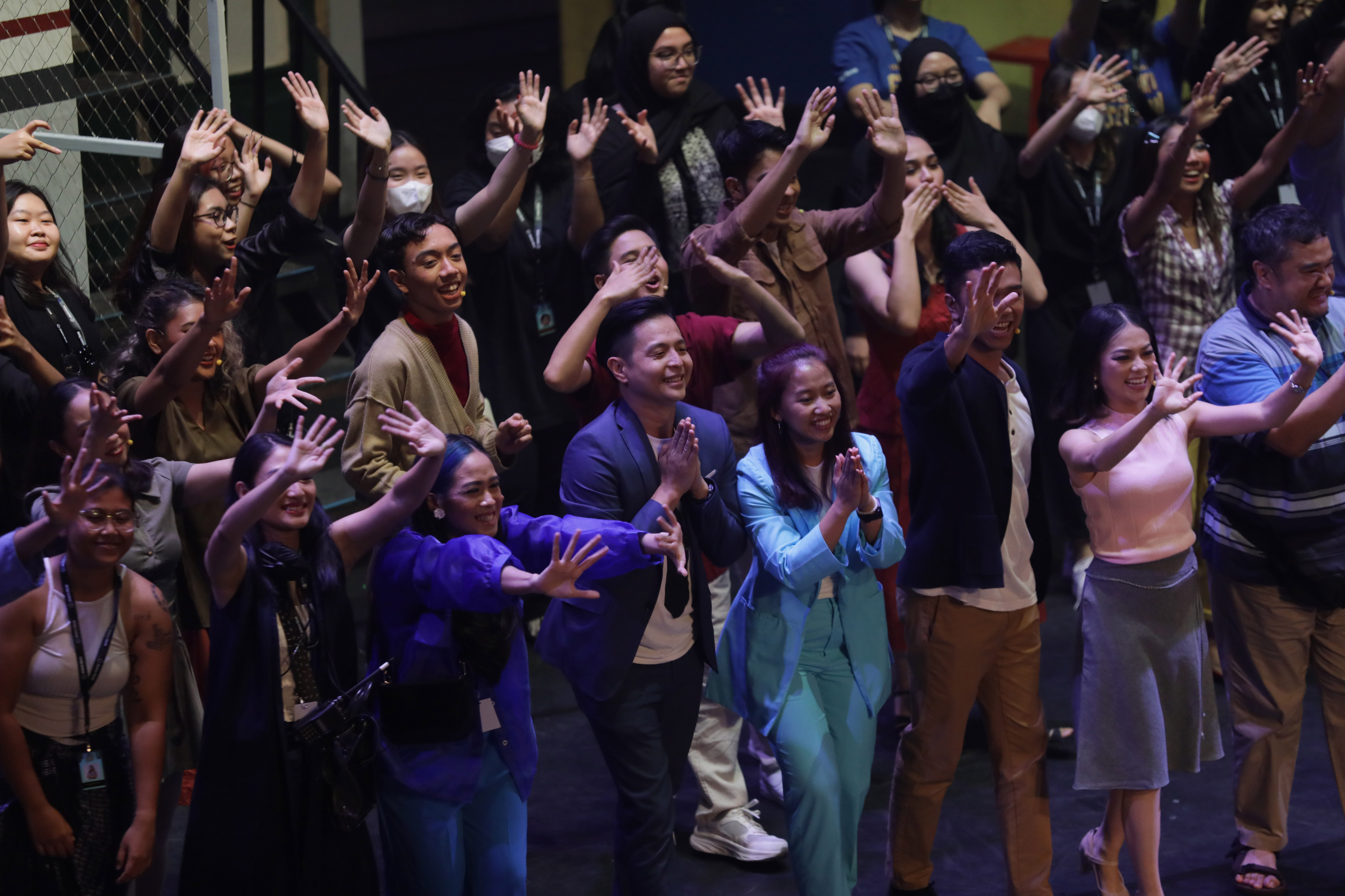 Pementasan Teater Musikal Cek Toko Sebelah