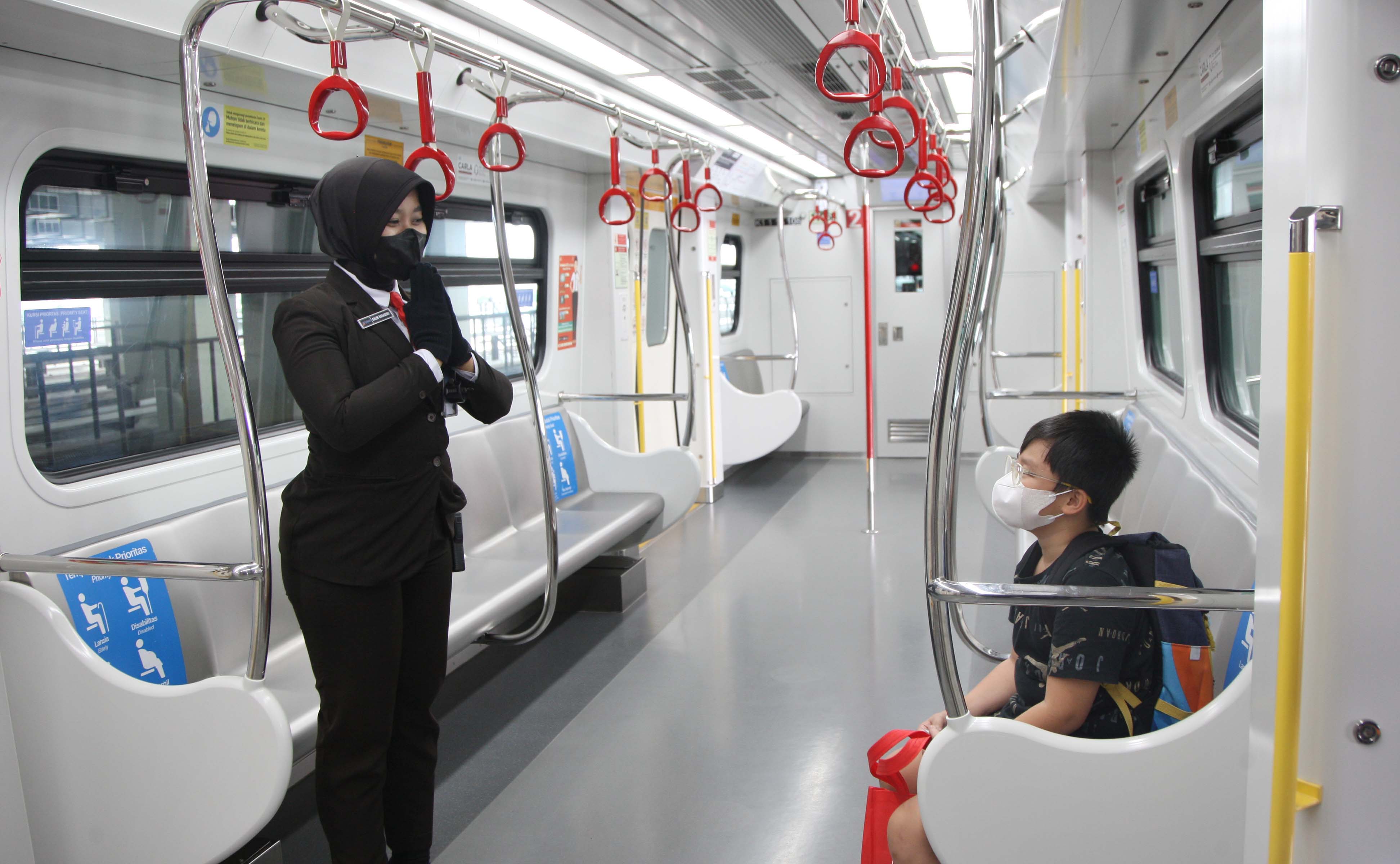 LRT Jakarta Transportasi Ramah dan Nyaman