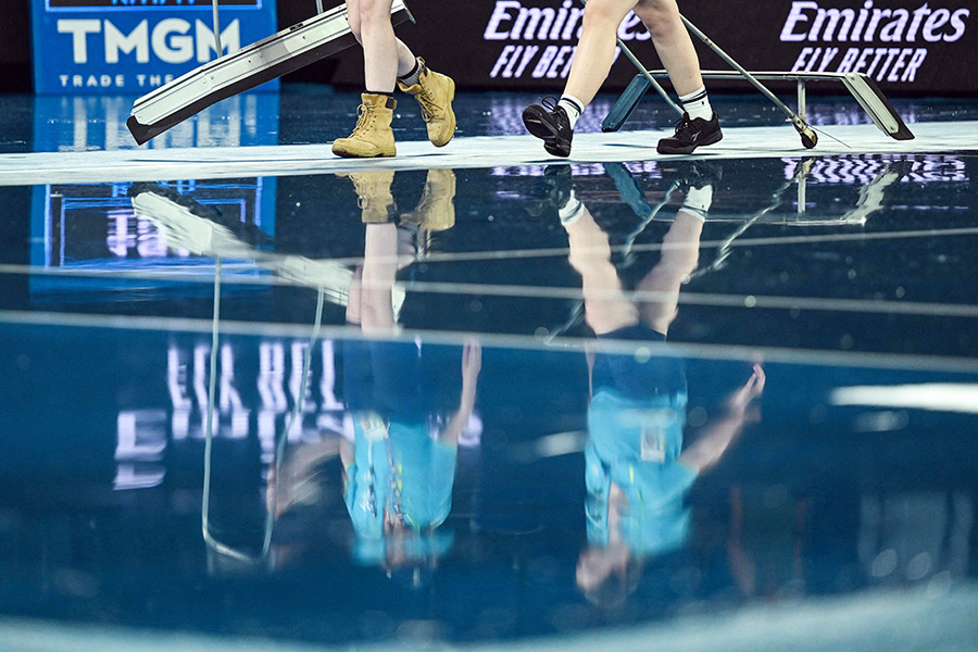 Keringkan Lapangan Karena Hujan dalam Australia Open 