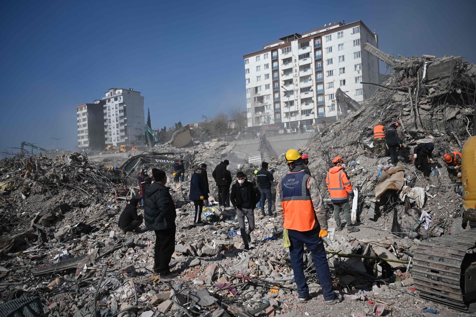 Korban Tewas Gempa Bumi Turki-Suriah Menembus Angka 37.343  Jiwa