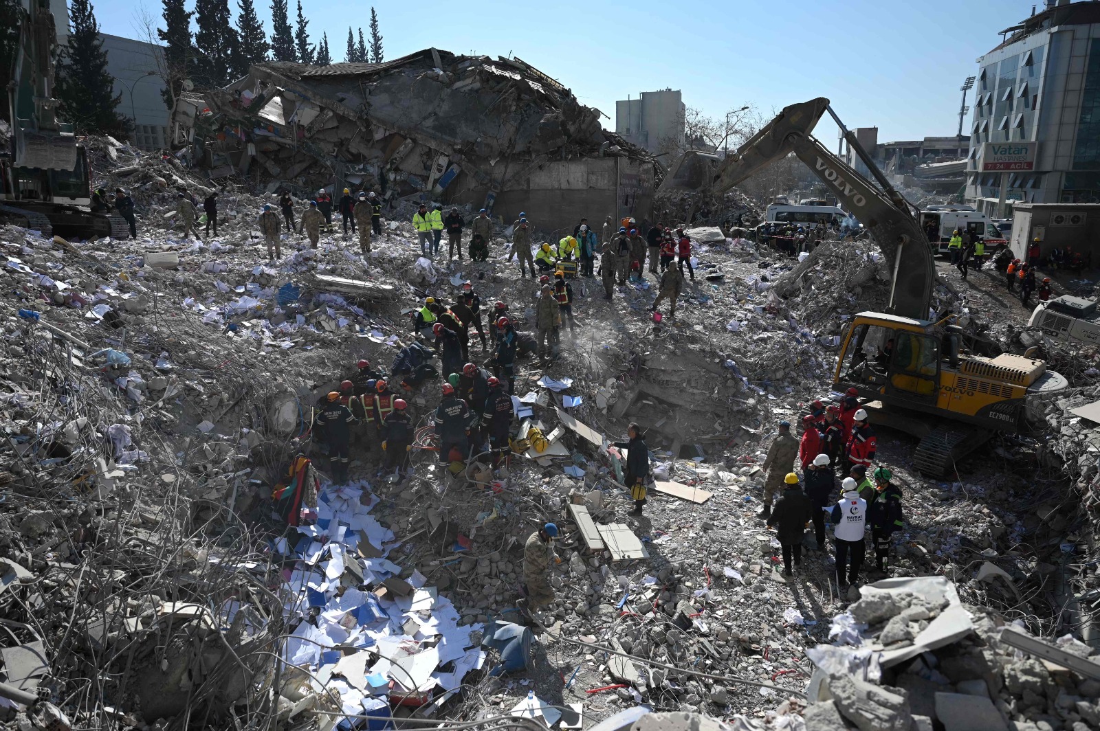 Korban Tewas Gempa Bumi Turki-Suriah Menembus Angka 37.343  Jiwa